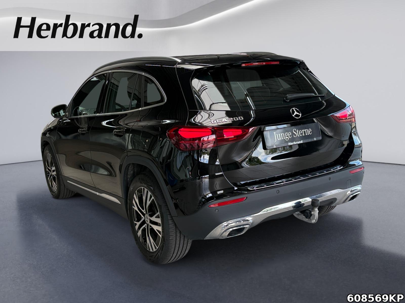 Fahrzeugabbildung Mercedes-Benz GLA 200 Progressive AHK Kamera Distronic DAB LED