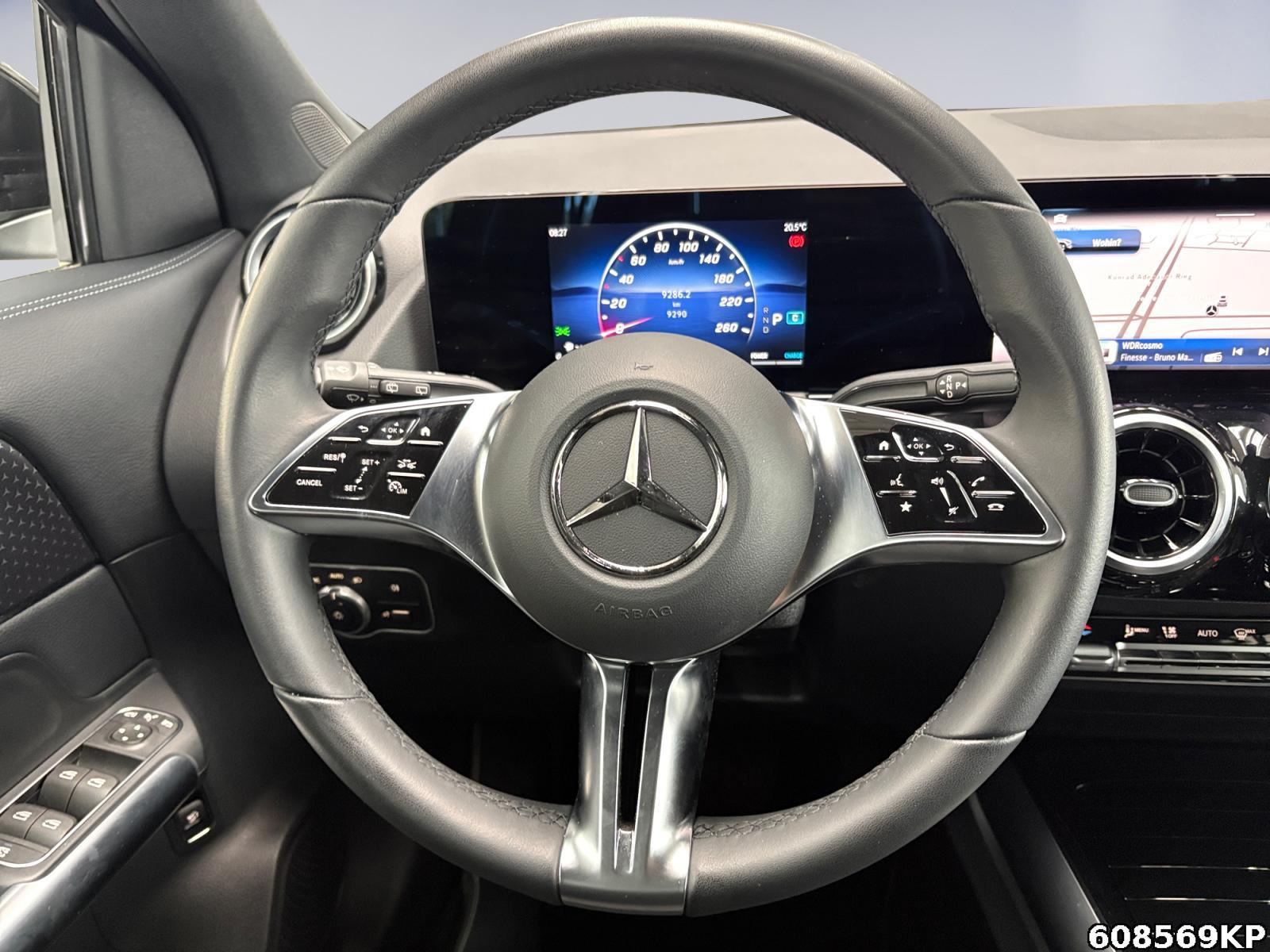 Fahrzeugabbildung Mercedes-Benz GLA 200 Progressive AHK Kamera Distronic DAB LED