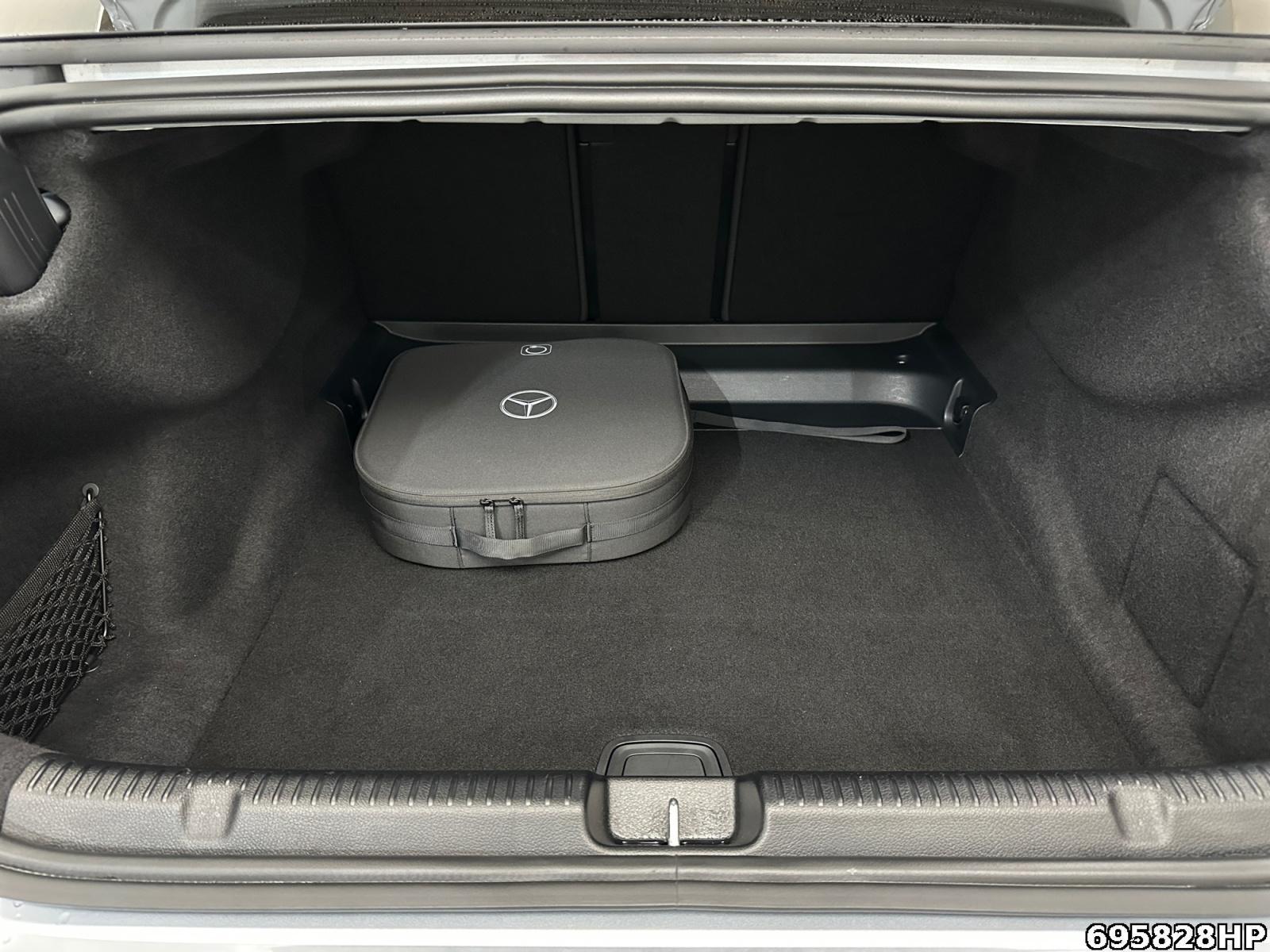 Fahrzeugabbildung Mercedes-Benz EQE AMG DIGITAL LIGHT 360°Memory DISTRONIC