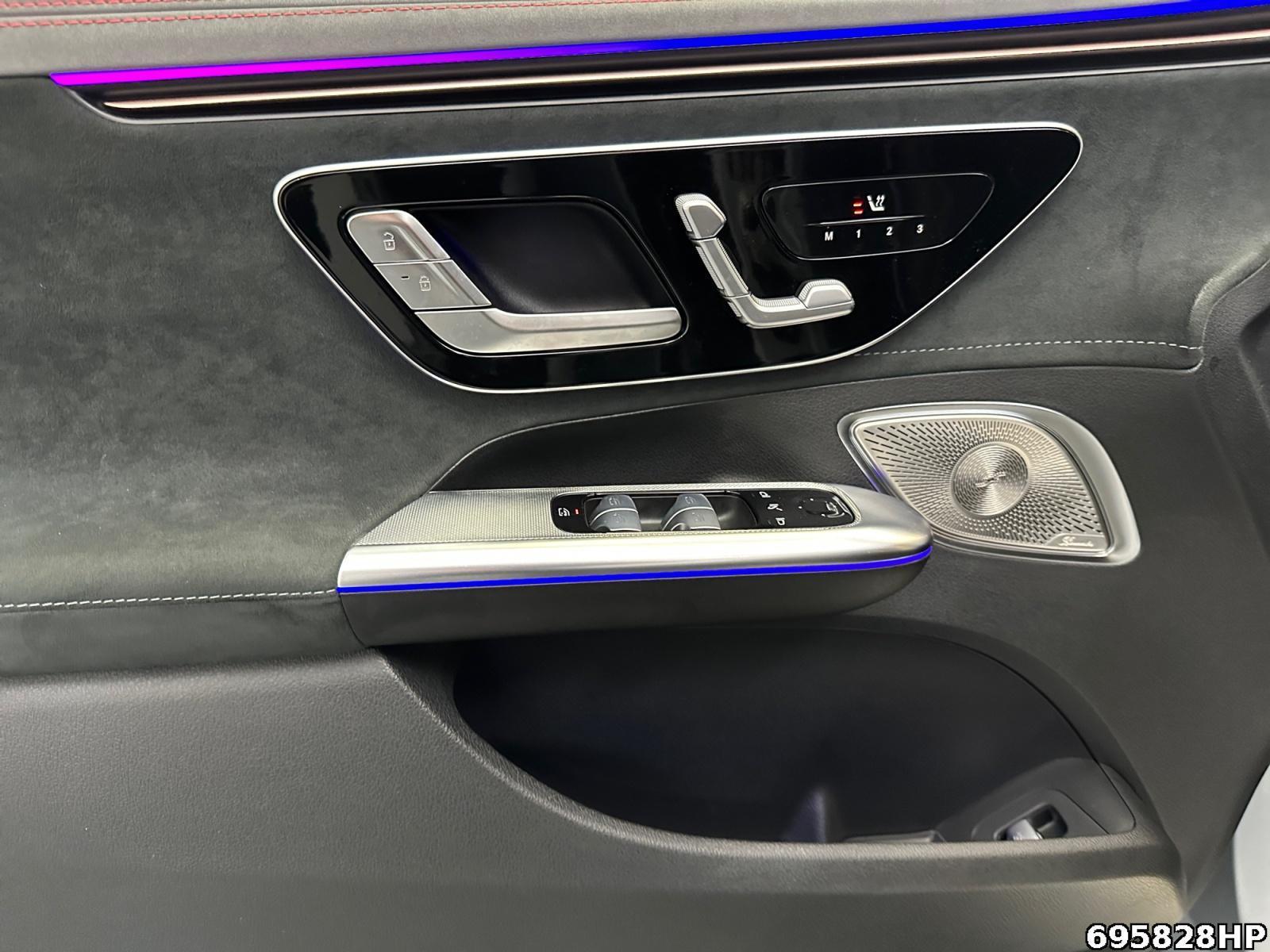 Fahrzeugabbildung Mercedes-Benz EQE AMG DIGITAL LIGHT 360°Memory DISTRONIC
