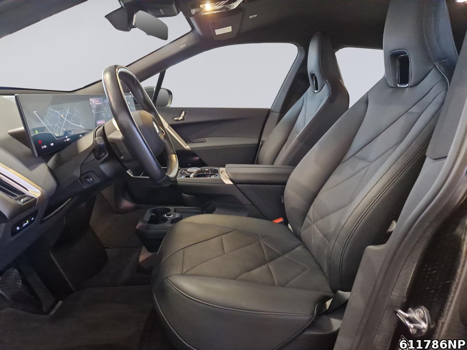 Fahrzeugabbildung BMW iX xDrive40