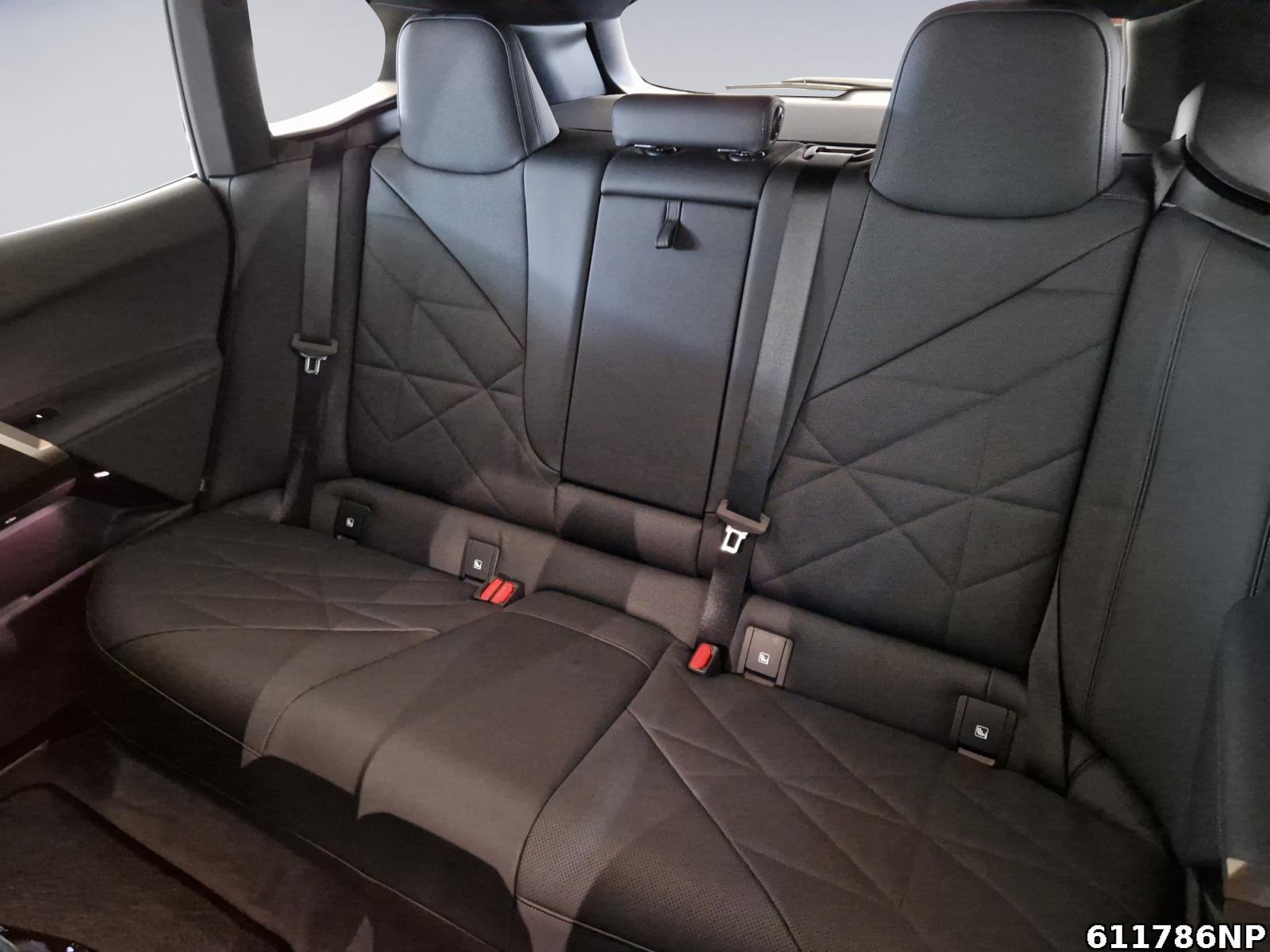 Fahrzeugabbildung BMW iX xDrive40