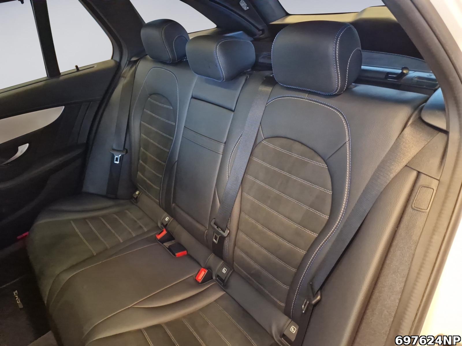 Fahrzeugabbildung Mercedes-Benz C 300 e T AMG Night Pano Multibeam Distronic