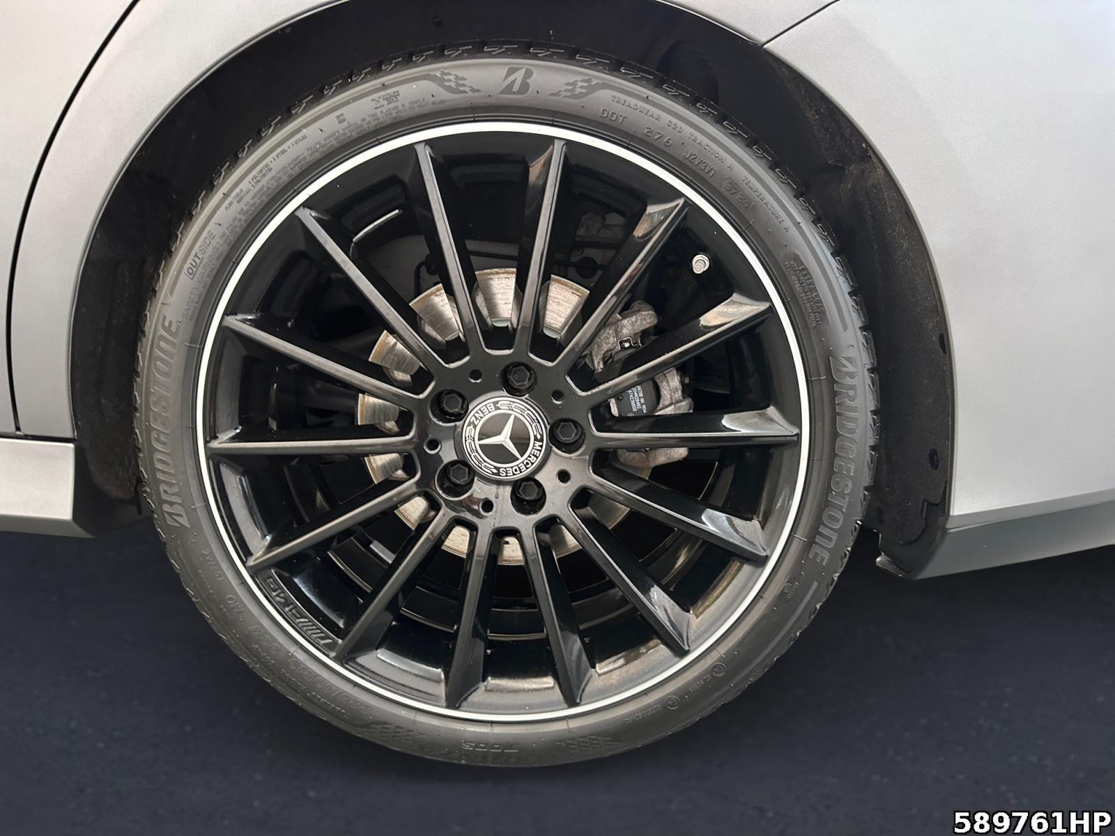 Fahrzeugabbildung Mercedes-Benz CLA 220 Shooting Brake d AMG Pano AHK Head-up