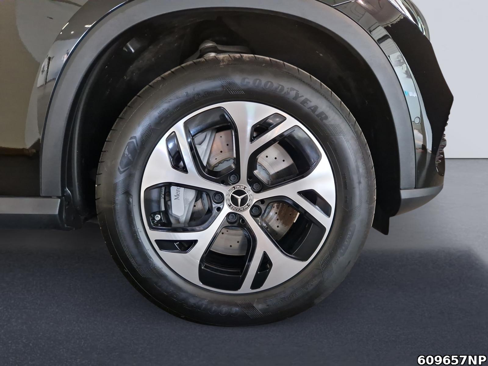 Fahrzeugabbildung Mercedes-Benz GLC 300 e 4M Avantgarde LED Ambiente AHK 360°