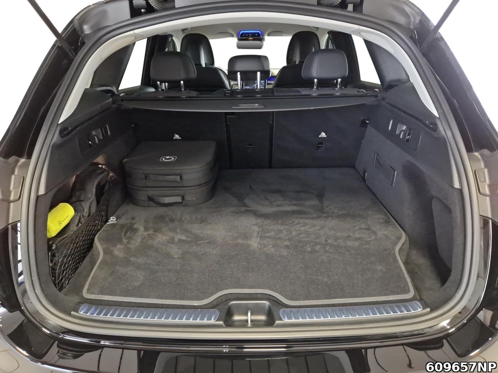 Fahrzeugabbildung Mercedes-Benz GLC 300 e 4M Avantgarde LED Ambiente AHK 360°