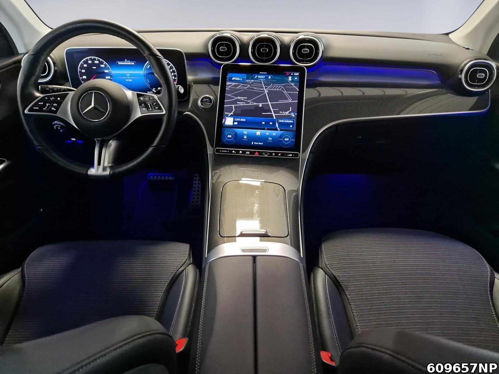Fahrzeugabbildung Mercedes-Benz GLC 300 e 4M Avantgarde LED Ambiente AHK 360°