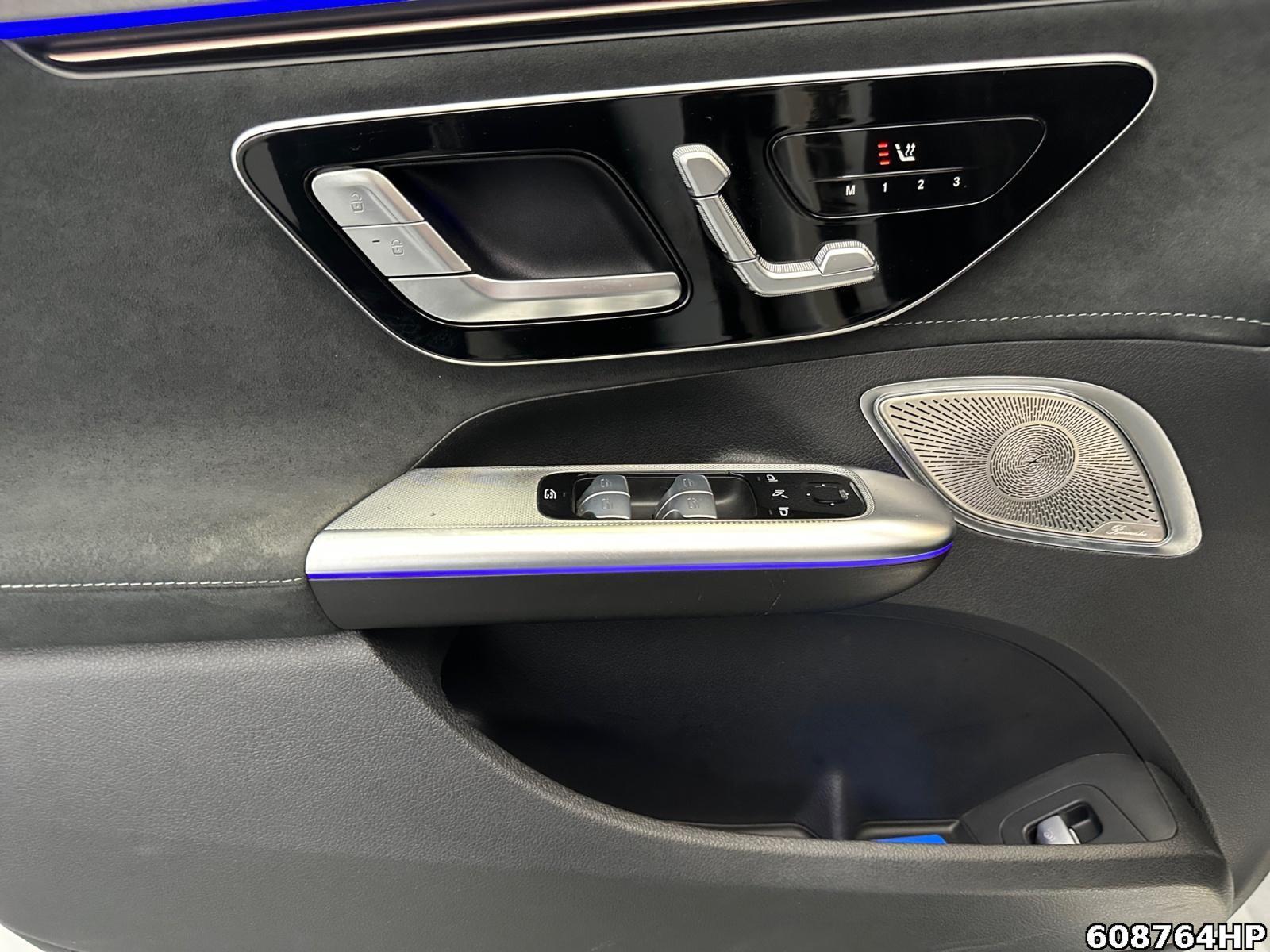 Fahrzeugabbildung Mercedes-Benz EQE AMG Line Burmester 360° Night DIGITAL L.