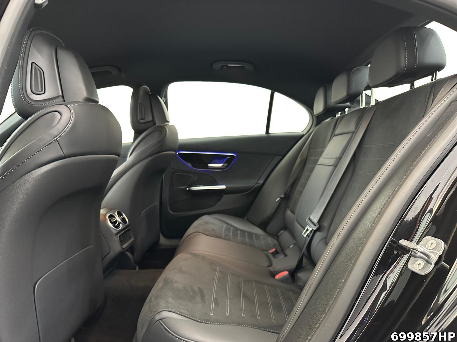 Fahrzeugabbildung Mercedes-Benz C 300 AMG DISTRONIC Kamera AHK Ambiente KEYLESS