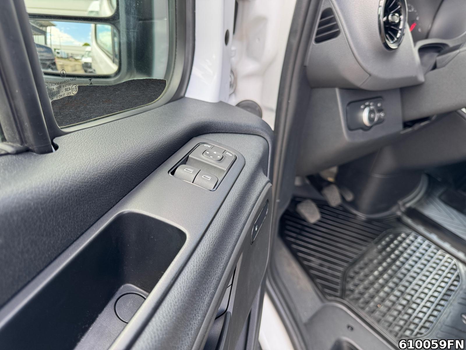 Fahrzeugabbildung Mercedes-Benz Sprinter 317 CDI Kasten Lang *MBUX*DAB*Kamera*