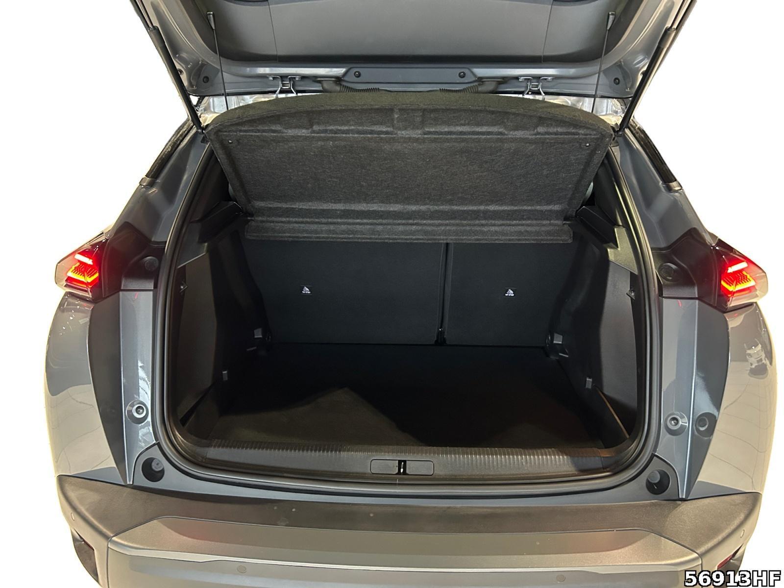 Fahrzeugabbildung Peugeot 2008 GT ALCANTARA+180KAMEA+SHZ+NAVI+CARPLAY