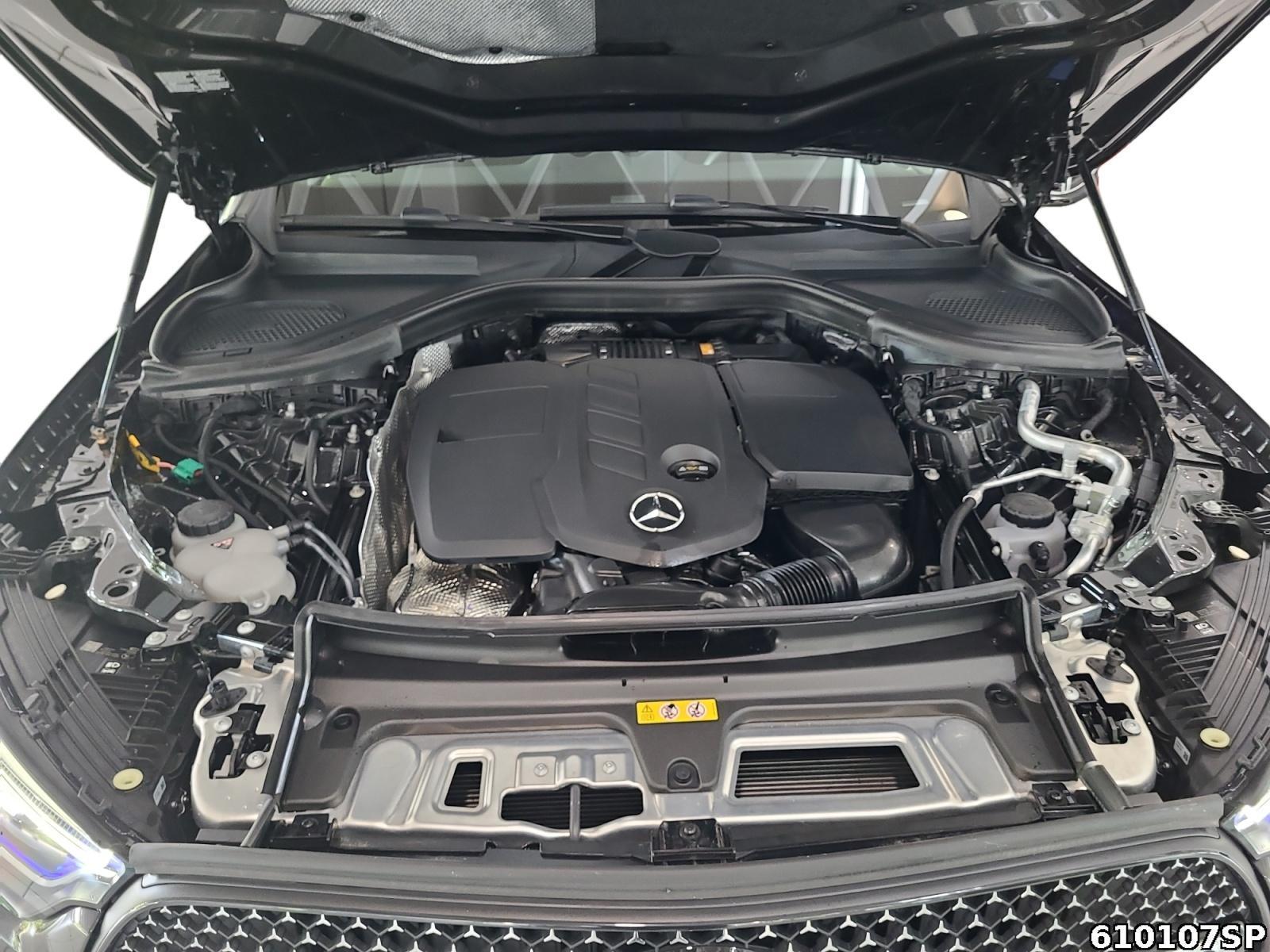 Fahrzeugabbildung Mercedes-Benz GLC 300 de 4M AMG AHK DIGITAL- LIGHT 360° Night