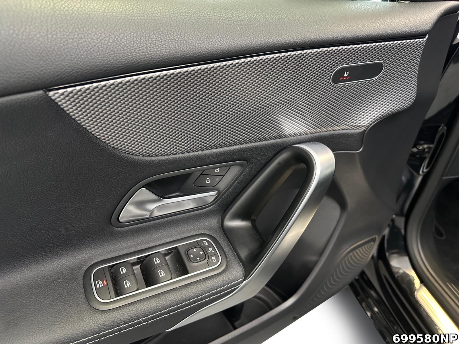 Fahrzeugabbildung Mercedes-Benz A 180 Progressive CarPlay DAB Business-Paket