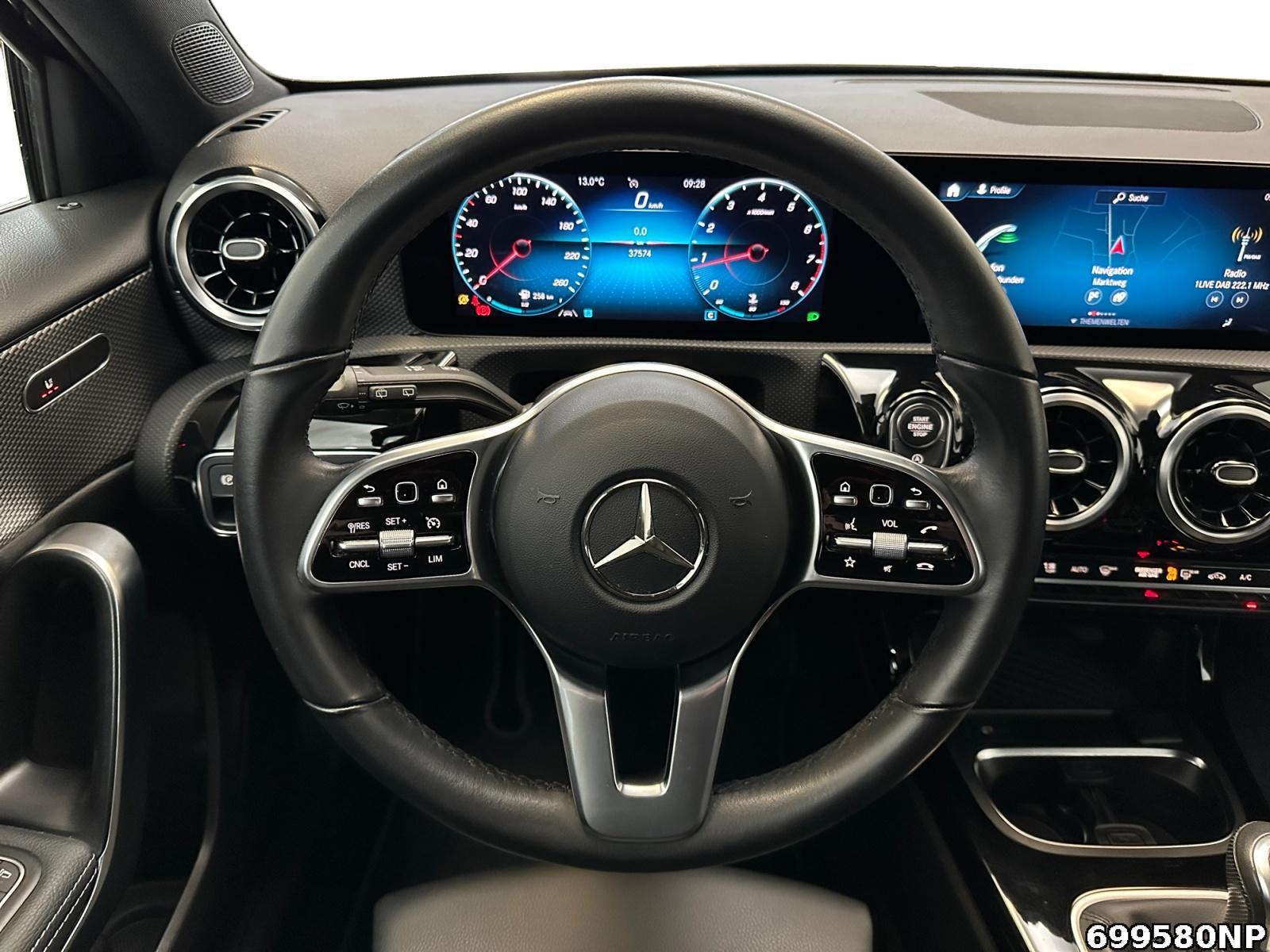 Fahrzeugabbildung Mercedes-Benz A 180 Progressive CarPlay DAB Business-Paket