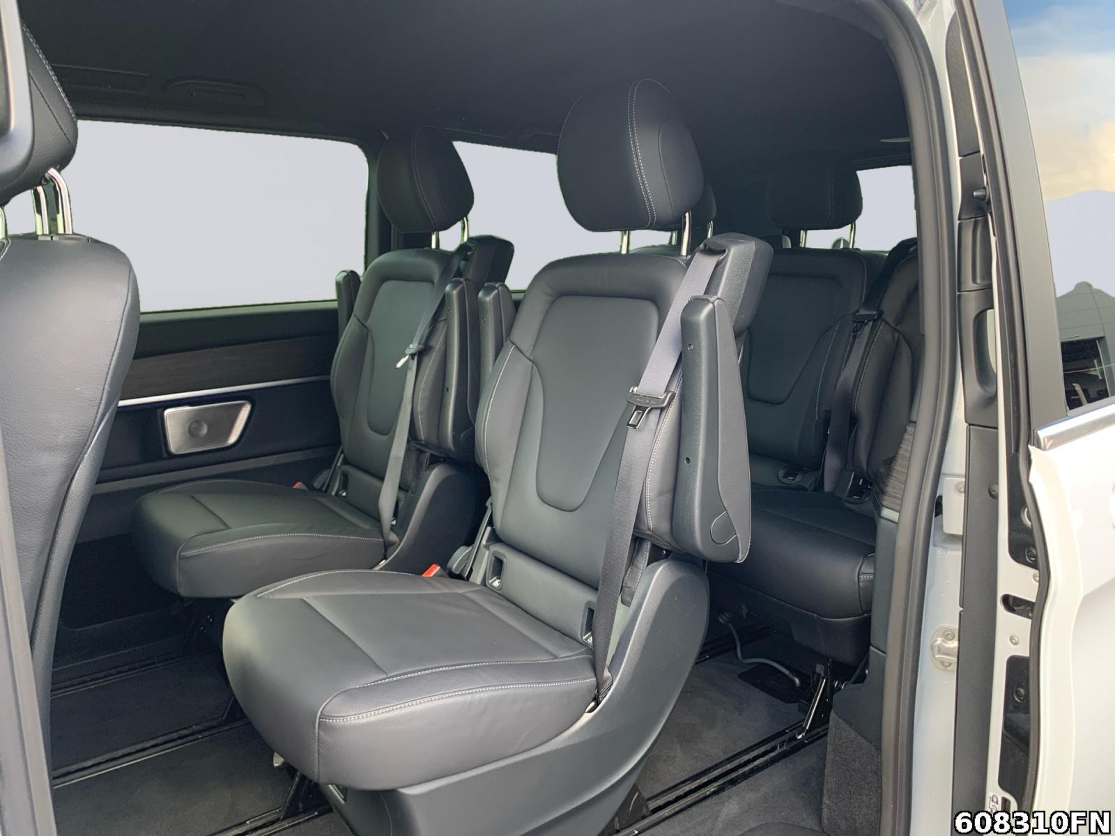 Fahrzeugabbildung Mercedes-Benz V 300 AVG/L *7 SITZE*AIRMATIC*STANDHEIZ*AHK*UVM*