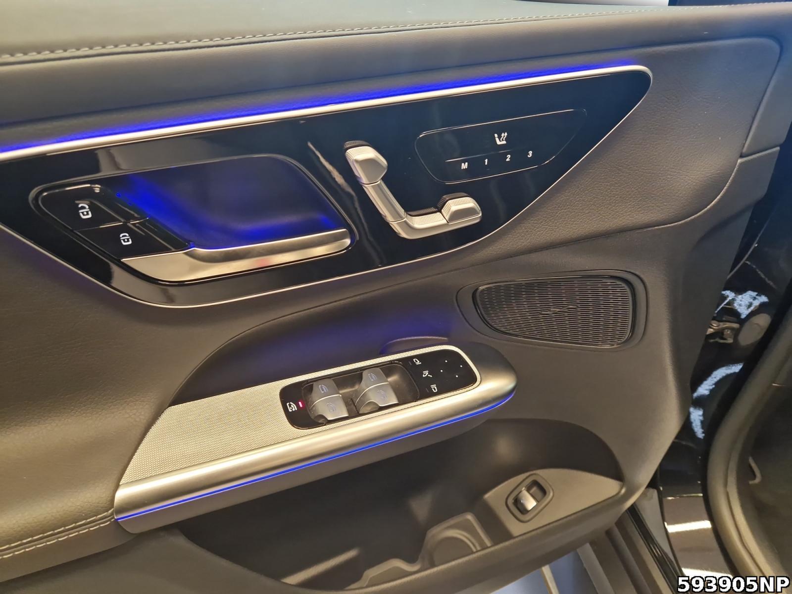 Fahrzeugabbildung Mercedes-Benz GLC 300 d 4M AMG AHK Distronic Memory Carplay