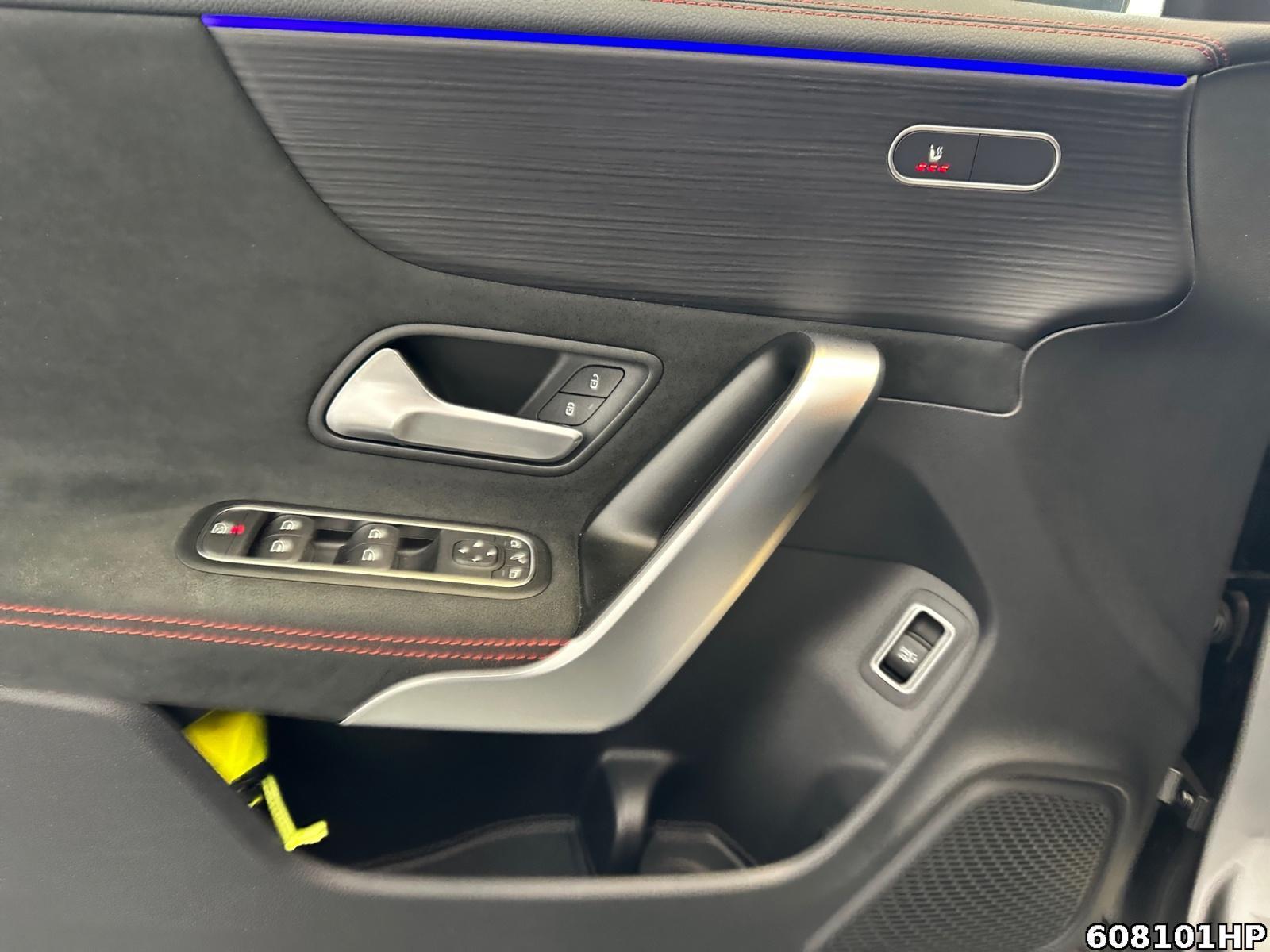 Fahrzeugabbildung Mercedes-Benz CLA 250 Shooting Brake AMG AHK 18