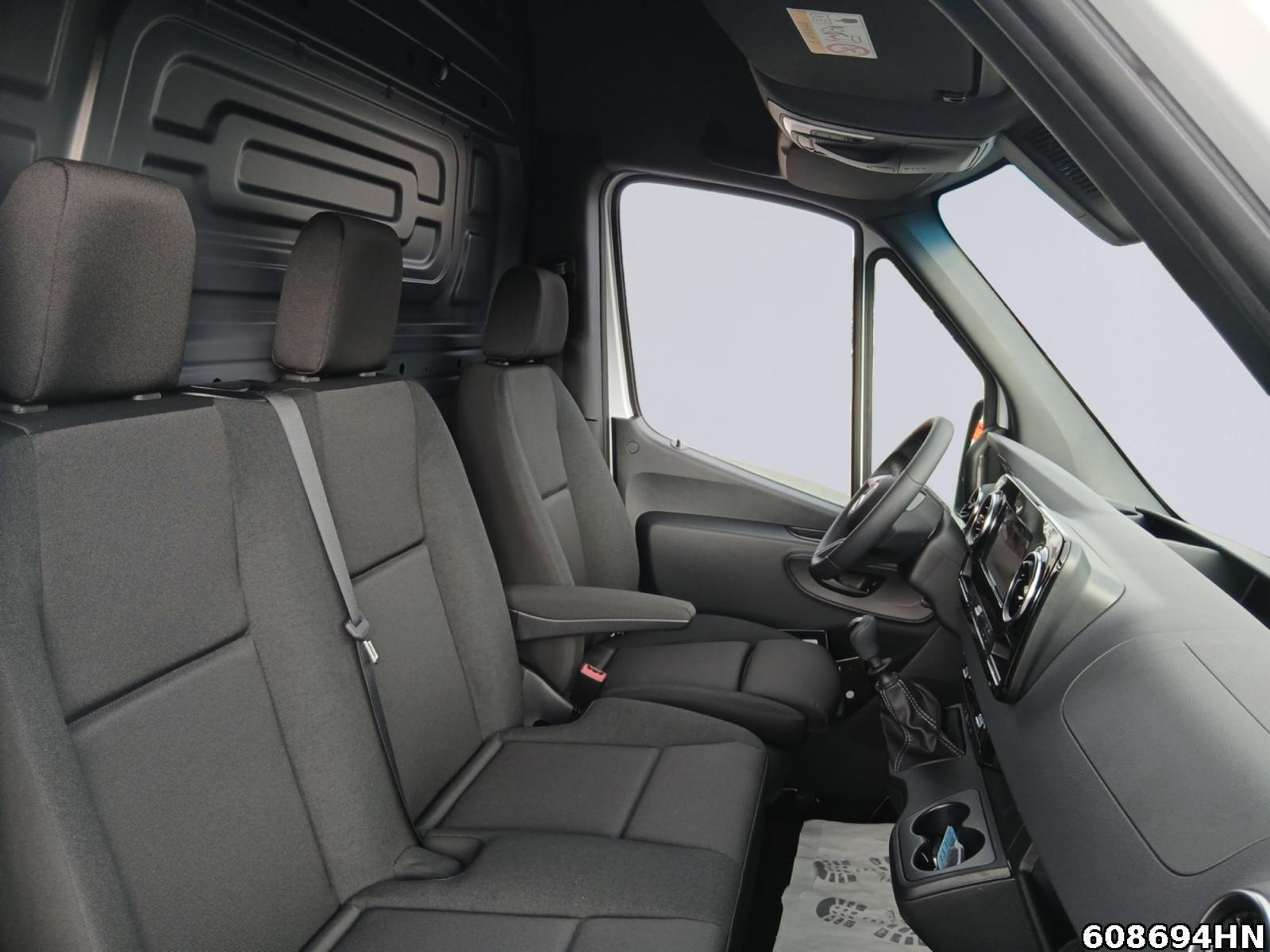Fahrzeugabbildung Mercedes-Benz Sprinter 315 Pro L3H2 Tempo*Kamera*MBUX*Klima