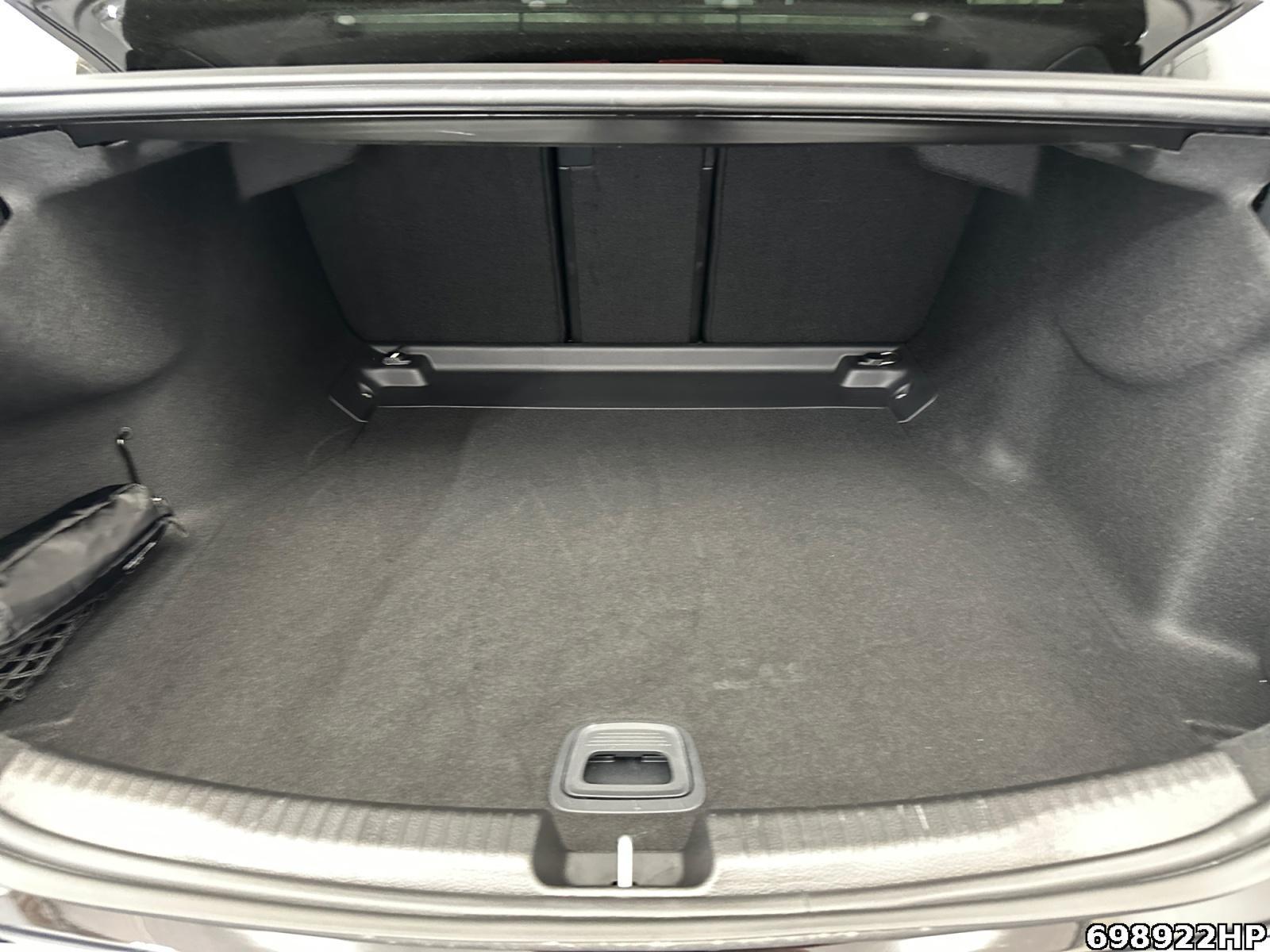 Fahrzeugabbildung Mercedes-Benz C 300 d AMG Night Distronic Memory Digital 360°
