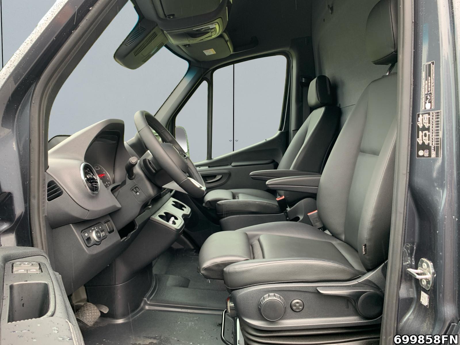 Fahrzeugabbildung Mercedes-Benz Sprinter 319 CDI Kasten SELECT Hochdach Standard