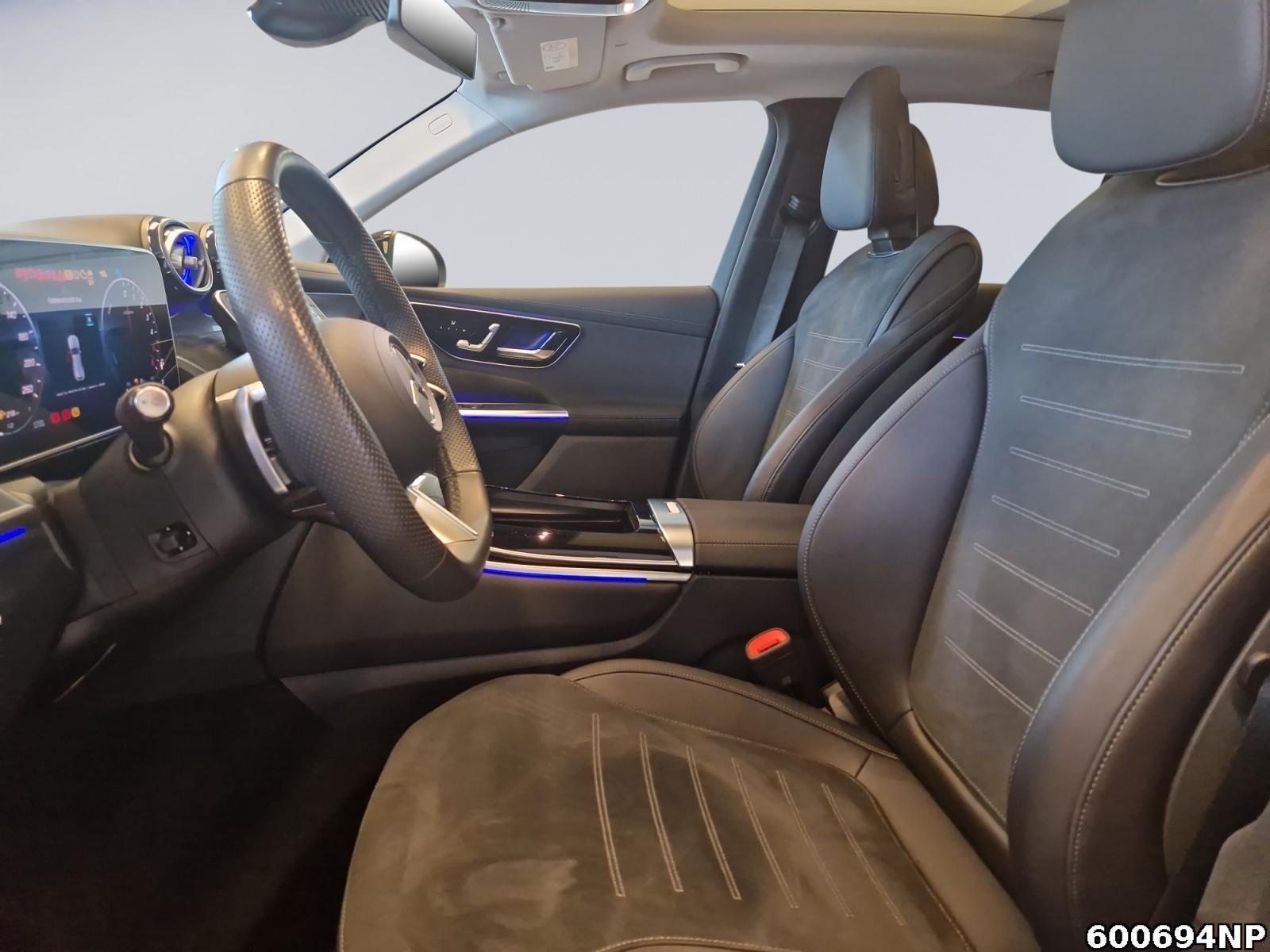 Fahrzeugabbildung Mercedes-Benz GLC 300 de AMG Pano AHK 20 Zoll Memory Totwinkel