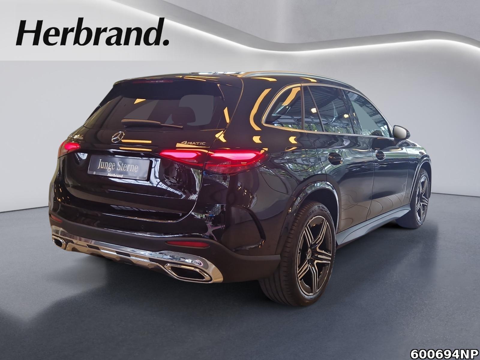 Fahrzeugabbildung Mercedes-Benz GLC 300 de AMG Pano AHK 20 Zoll Memory Totwinkel