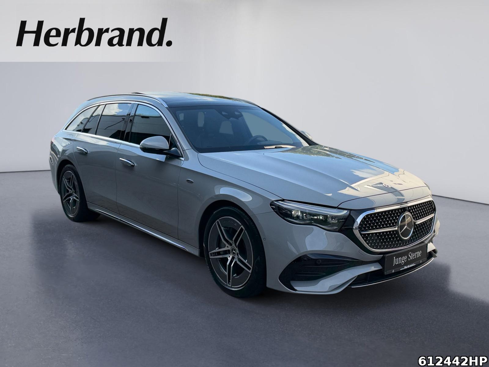 Fahrzeugabbildung Mercedes-Benz E 300 T AMG Pano AHK Digital Light Distronic.