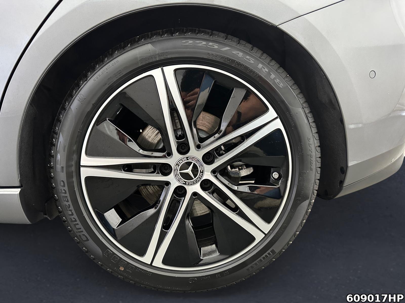 Fahrzeugabbildung Mercedes-Benz B 200 Progressive AHK Night Kamera Lenkradhzg.