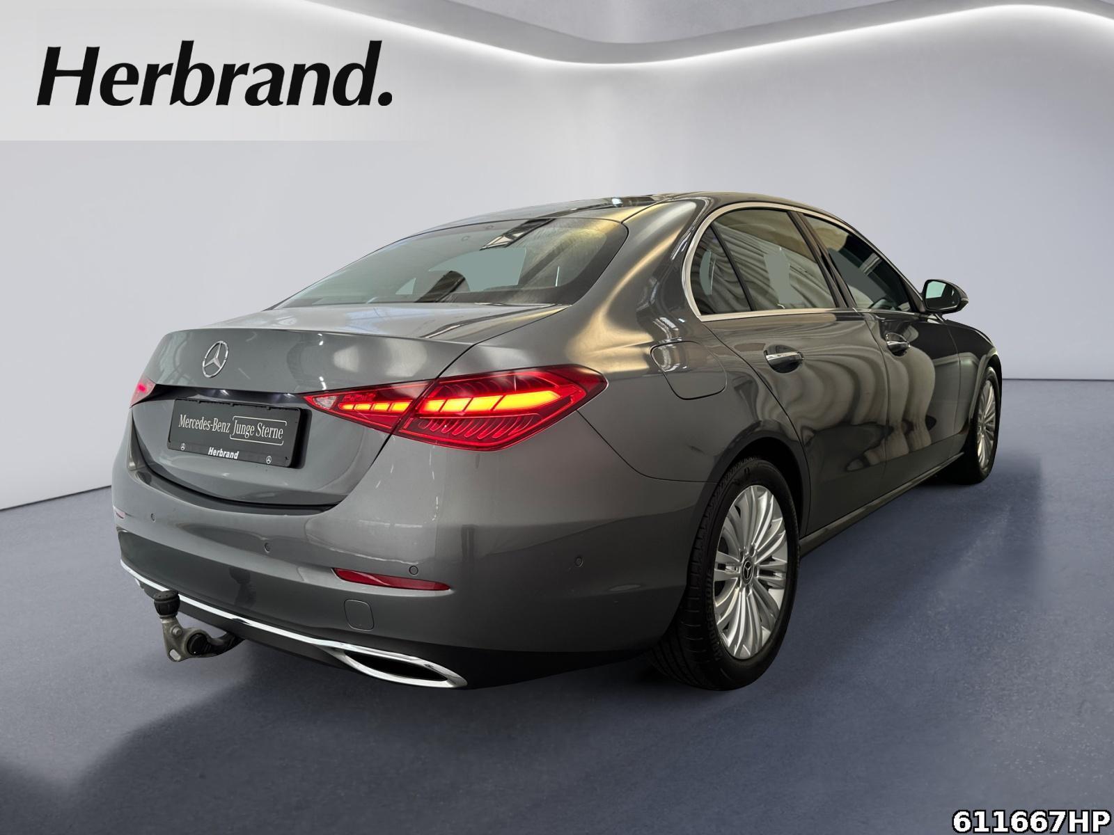 Fahrzeugabbildung Mercedes-Benz C 180 Avantgarde AHK Keyless CarPlay HUD Kamera