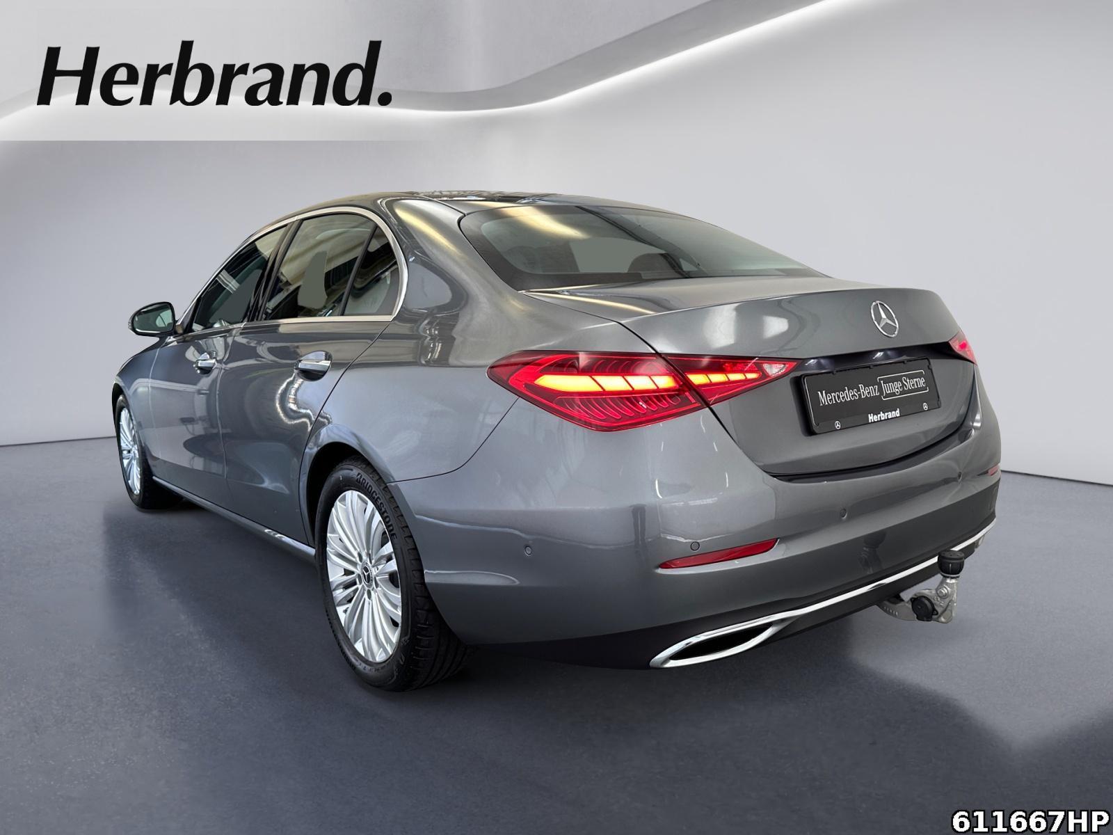Fahrzeugabbildung Mercedes-Benz C 180 Avantgarde AHK Keyless CarPlay HUD Kamera