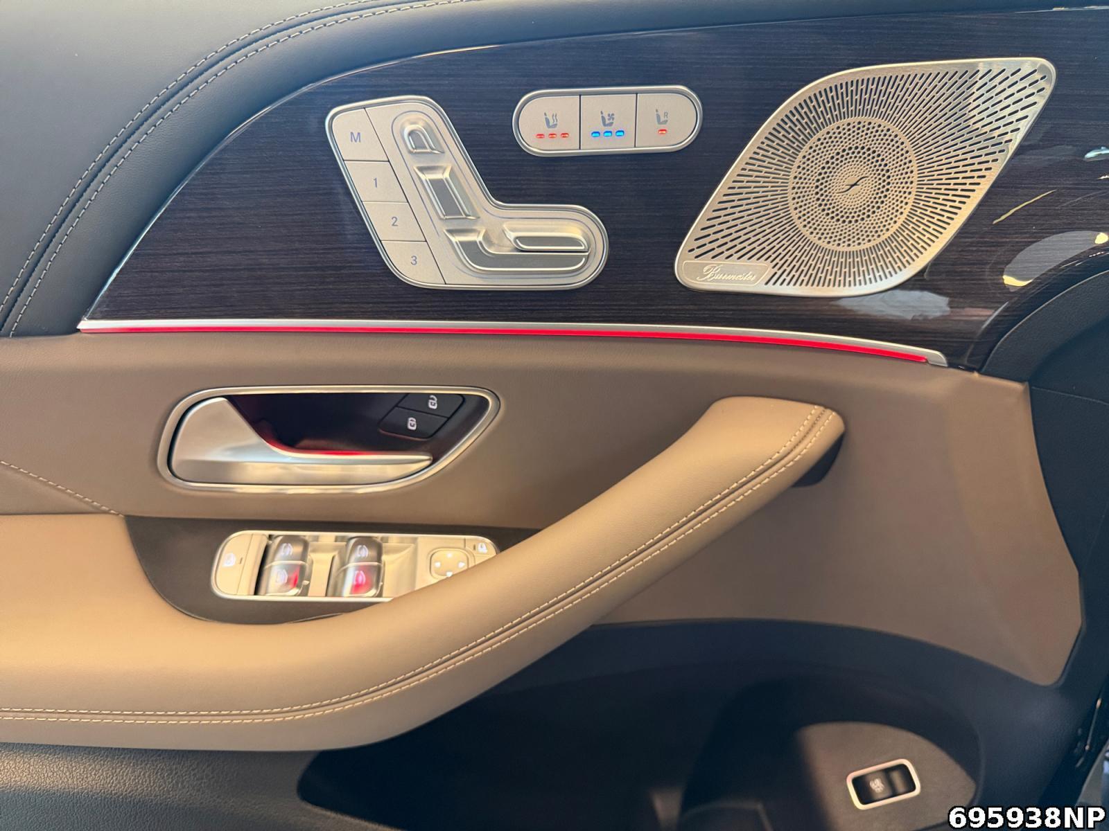 Fahrzeugabbildung Mercedes-Benz GLS 63 4M+ Burmester Head-up Pano Standheizung