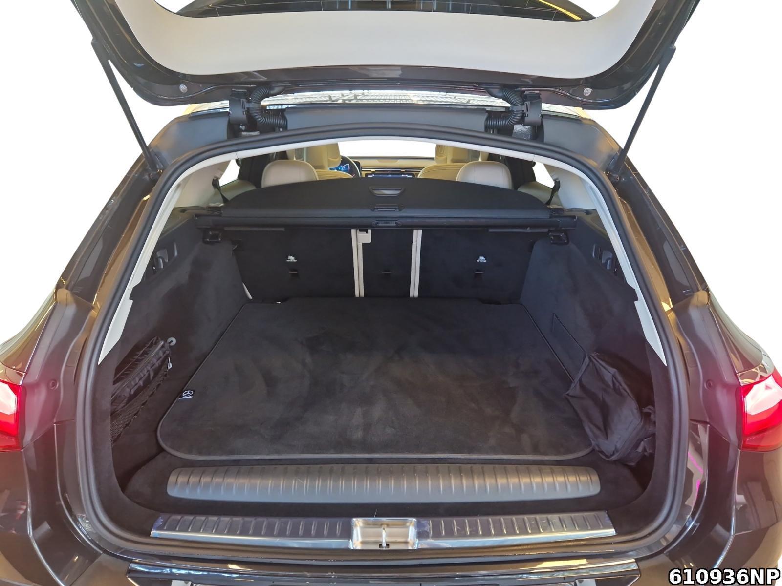 Fahrzeugabbildung Mercedes-Benz E 300 T 4M All-Terrain Pano AHK Digital Light