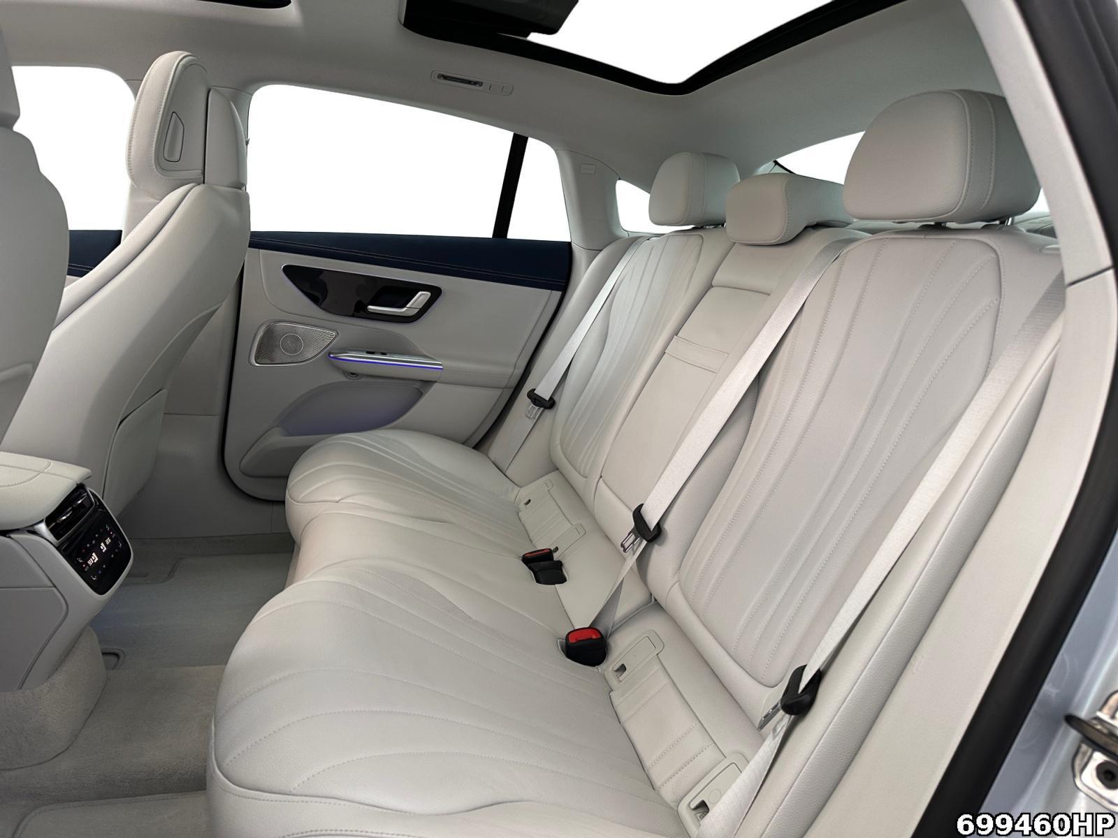 Fahrzeugabbildung Mercedes-Benz EQE 4M Electric Art AIRMATIC DIGITAL LIGHT