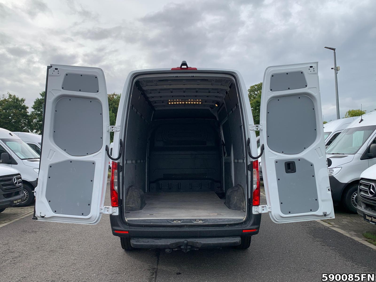 Fahrzeugabbildung Mercedes-Benz Sprinter 315 L2H2 **KLIMA**AHK**KAMERA**DAB**