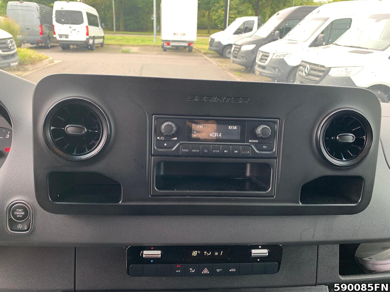 Fahrzeugabbildung Mercedes-Benz Sprinter 315 L2H2 **KLIMA**AHK**KAMERA**DAB**