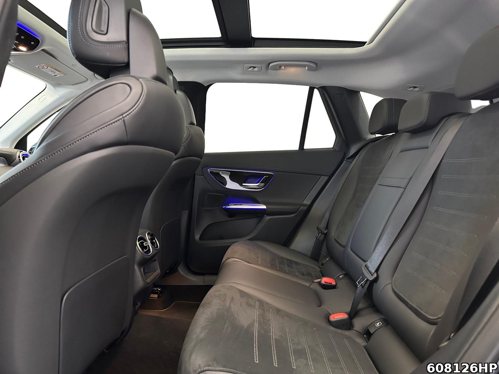 Fahrzeugabbildung Mercedes-Benz GLC 300 AMG Pano AHK Memory Kamera CarPlay 19