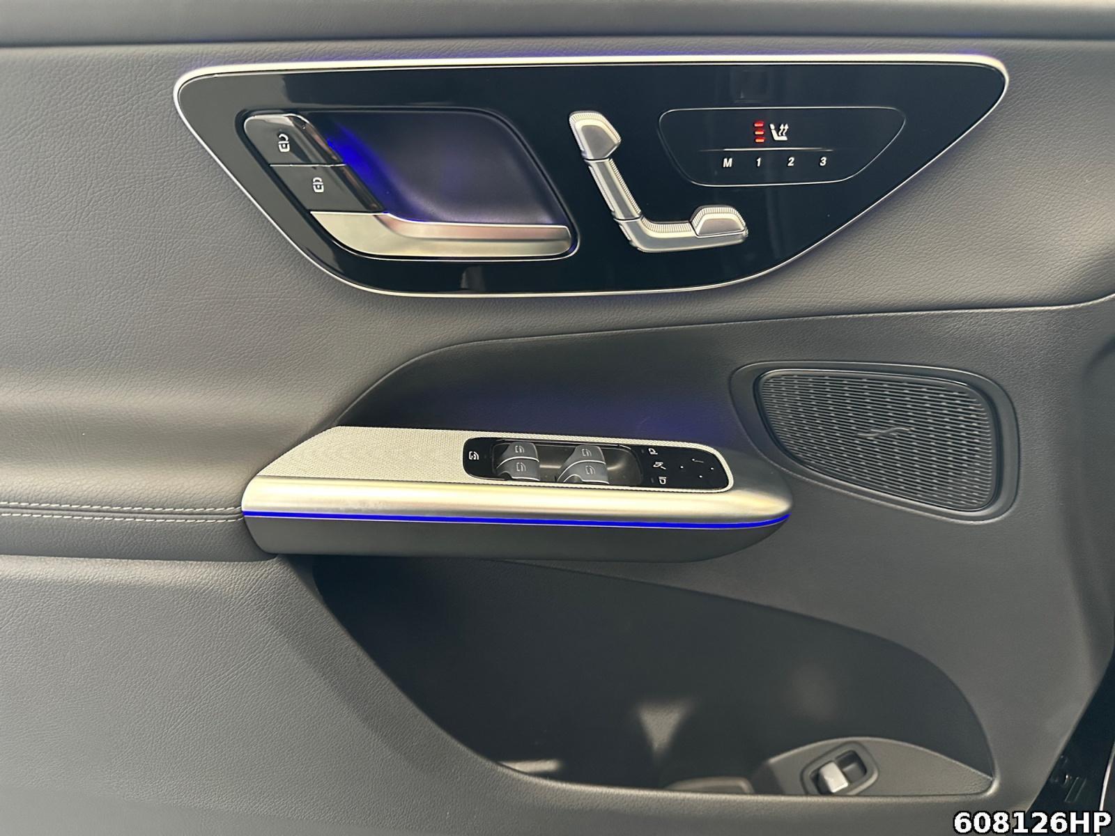 Fahrzeugabbildung Mercedes-Benz GLC 300 AMG Pano AHK Memory Kamera CarPlay 19