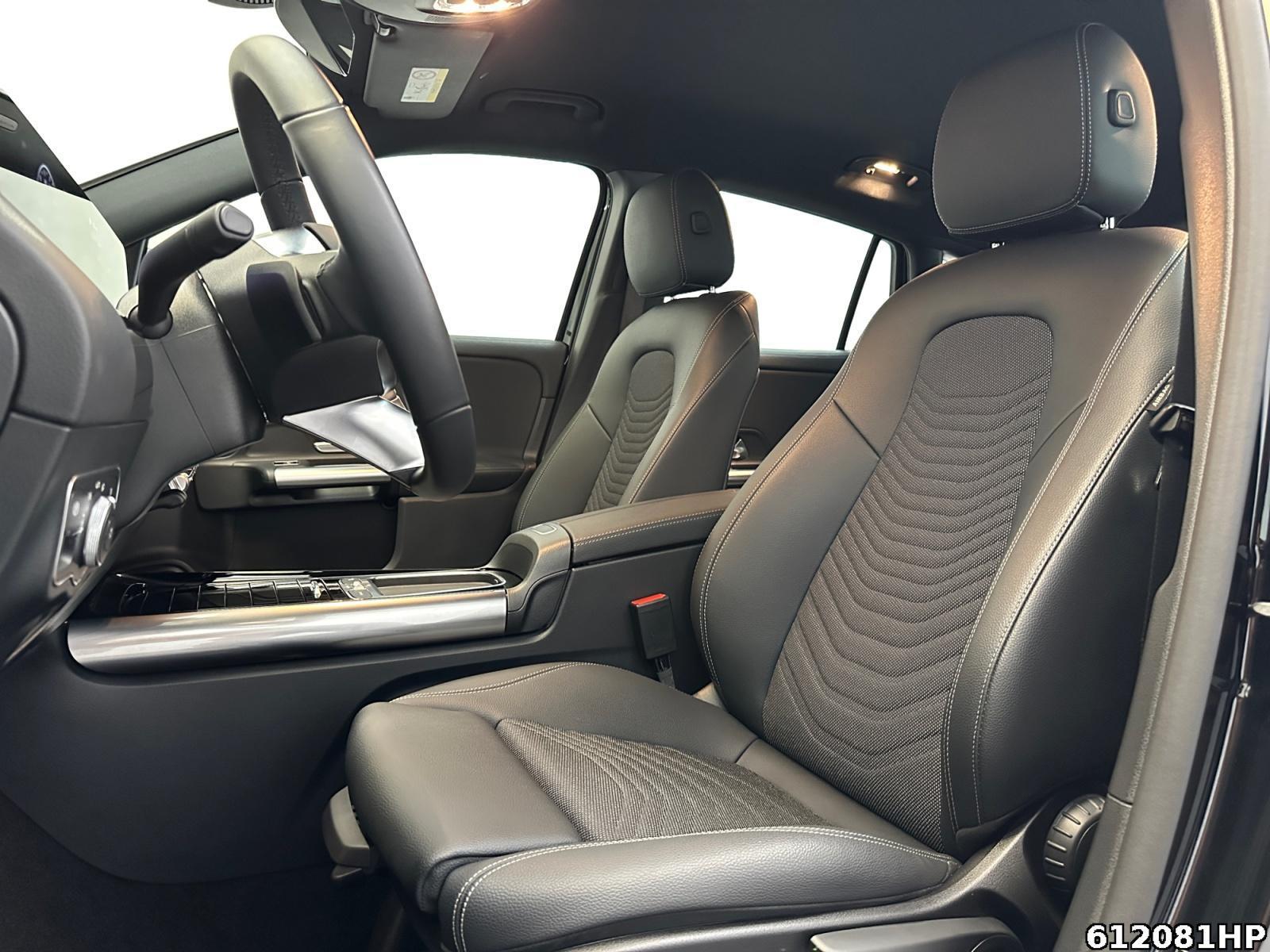 Fahrzeugabbildung Mercedes-Benz GLA 200 Progressive DISTRONIC AHK Rückfahrkamera