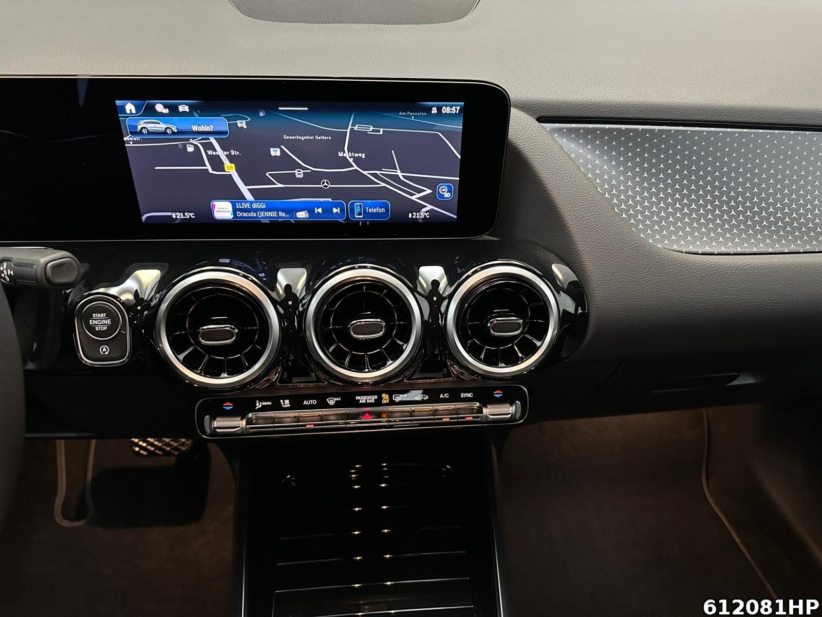 Fahrzeugabbildung Mercedes-Benz GLA 200 Progressive DISTRONIC AHK Rückfahrkamera