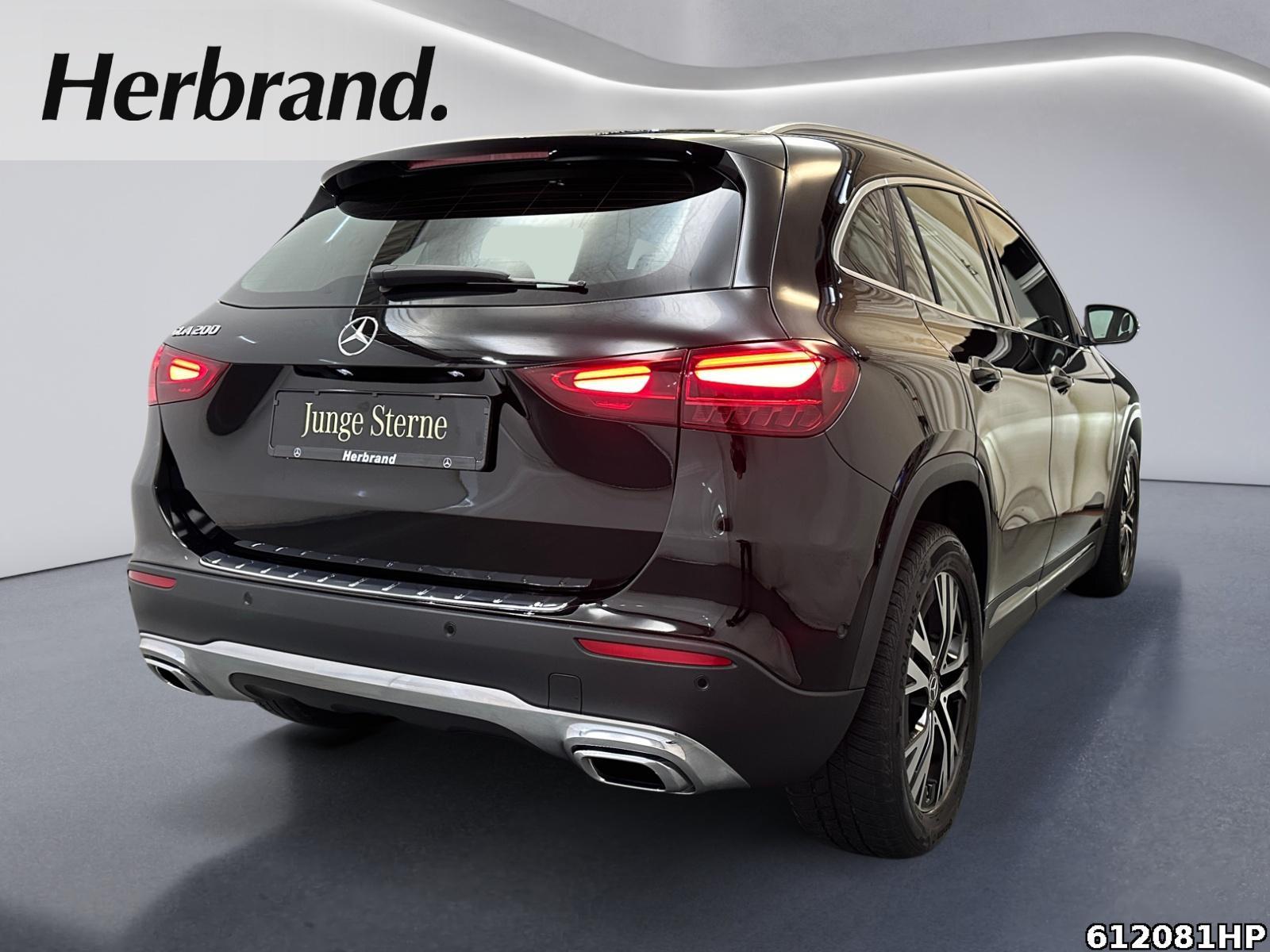 Fahrzeugabbildung Mercedes-Benz GLA 200 Progressive DISTRONIC AHK Rückfahrkamera
