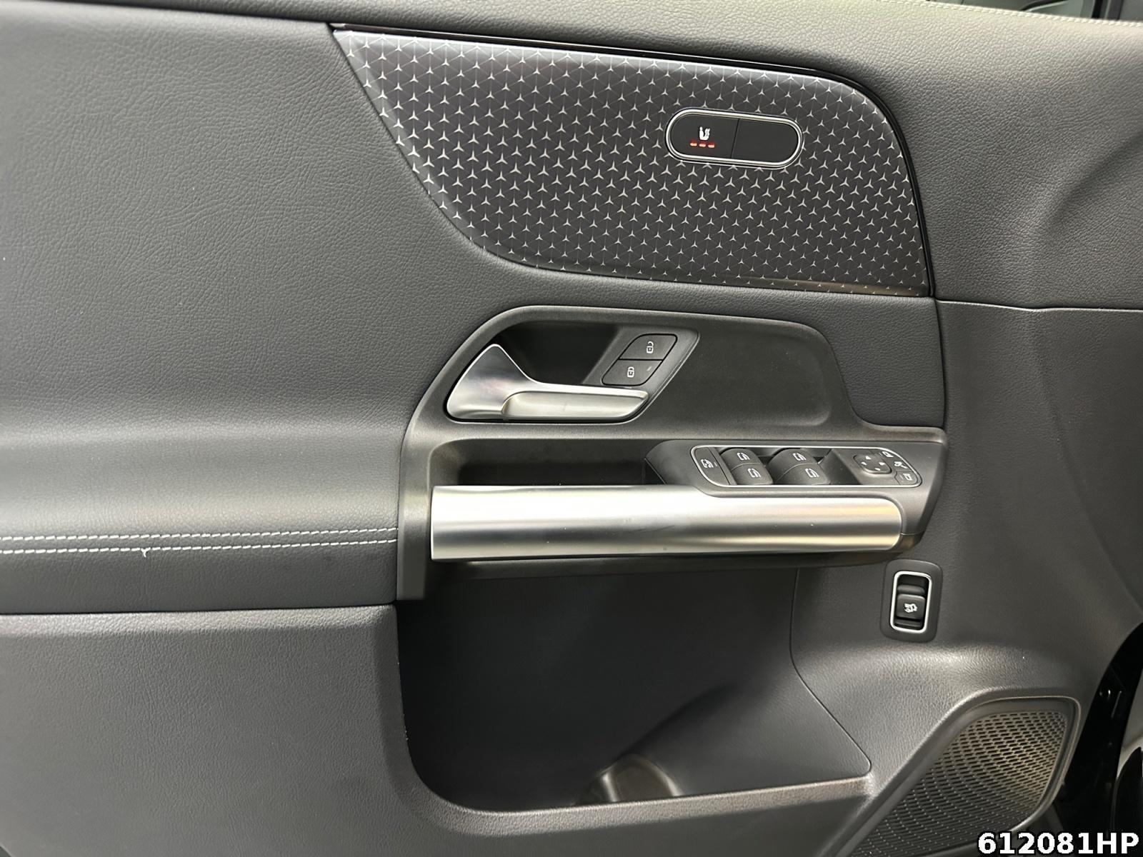 Fahrzeugabbildung Mercedes-Benz GLA 200 Progressive DISTRONIC AHK Rückfahrkamera