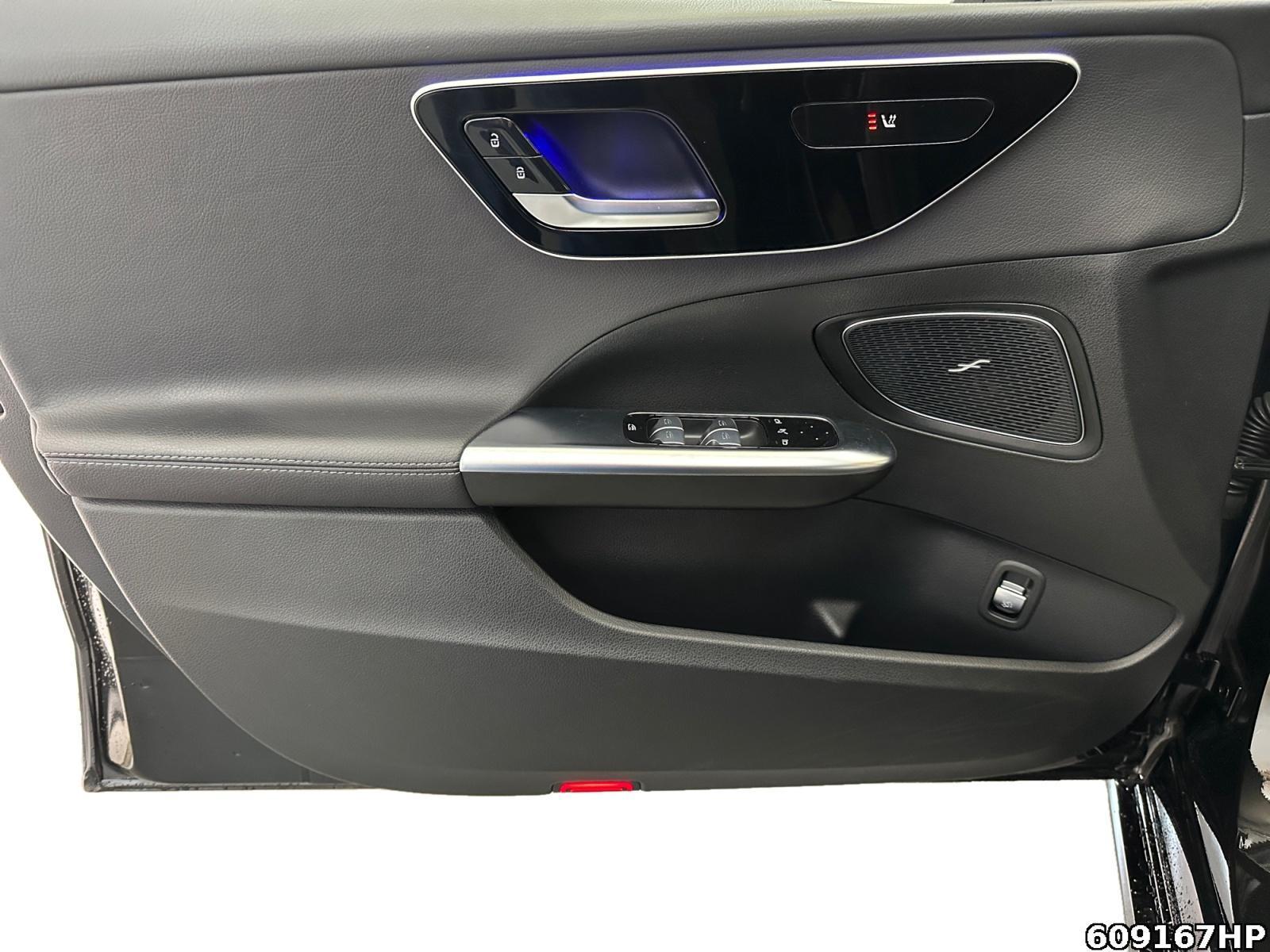 Fahrzeugabbildung Mercedes-Benz C 220 Avantgarde DIGITAL LIGHT Multikontursitze