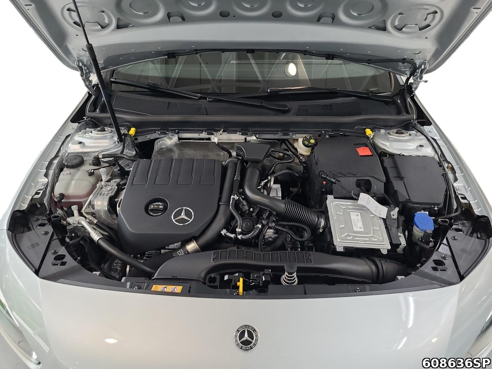 Fahrzeugabbildung Mercedes-Benz A 180 Progressive LED SPUR DAB