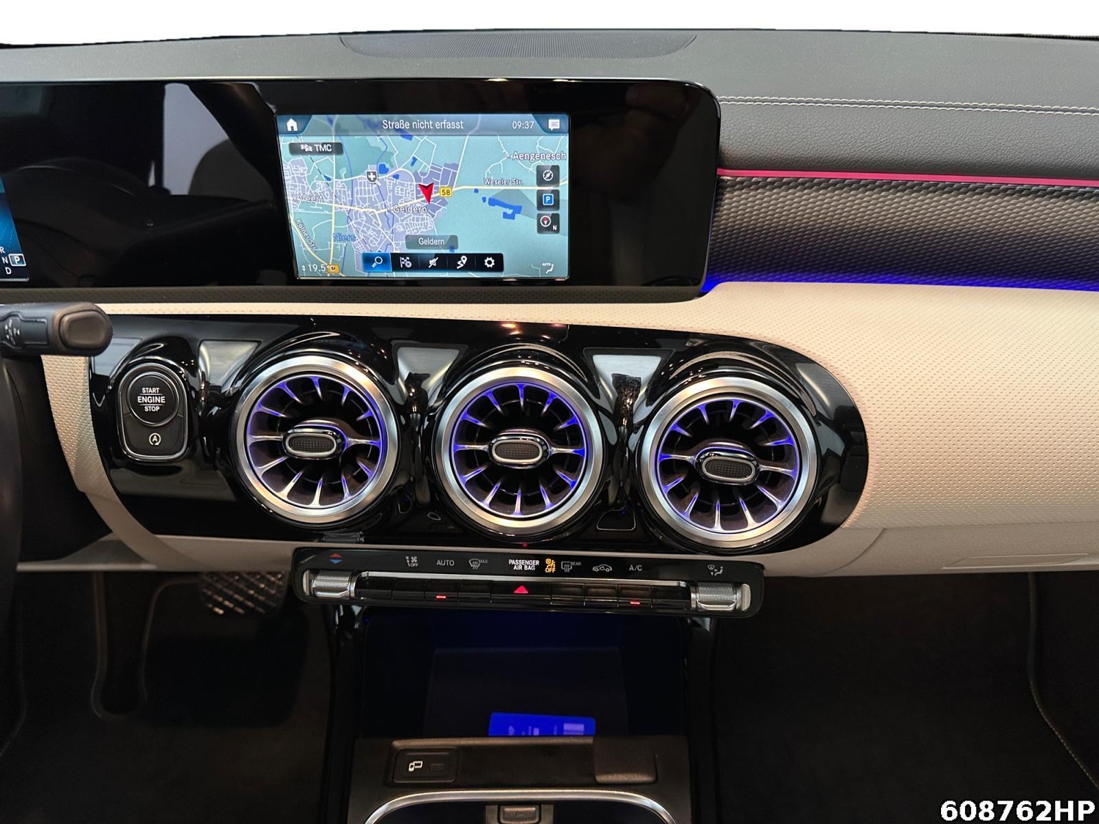 Fahrzeugabbildung Mercedes-Benz CLA 220 d Progressive Panoramadach DISTRONIC AHK