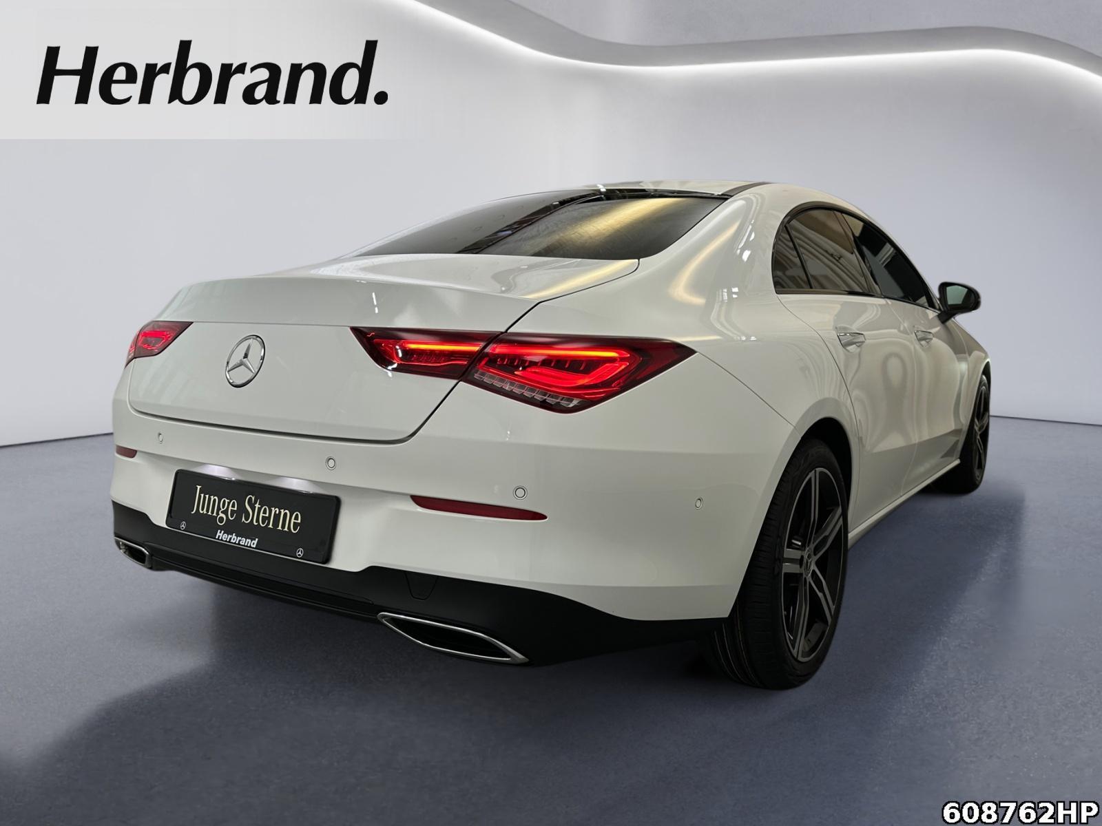 Fahrzeugabbildung Mercedes-Benz CLA 220 d Progressive Panoramadach DISTRONIC AHK