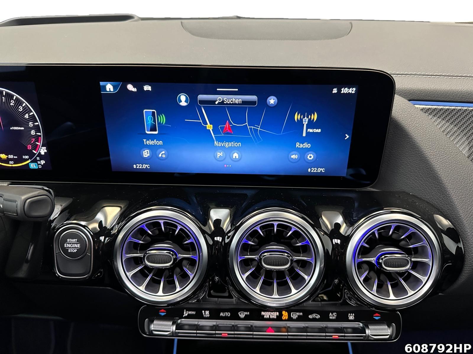 Fahrzeugabbildung Mercedes-Benz GLA 250 e AMG Pano Burmester Distronic AHK Memor