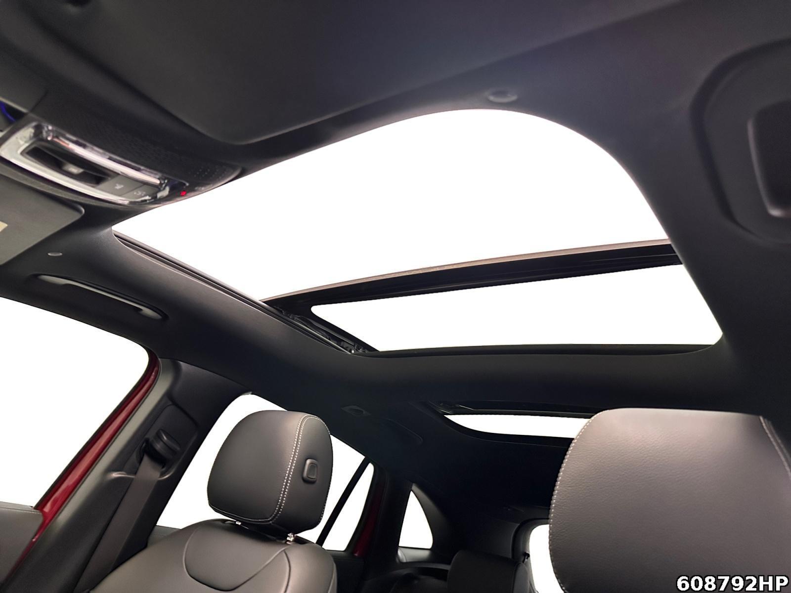 Fahrzeugabbildung Mercedes-Benz GLA 250 e AMG Pano Burmester Distronic AHK Memor