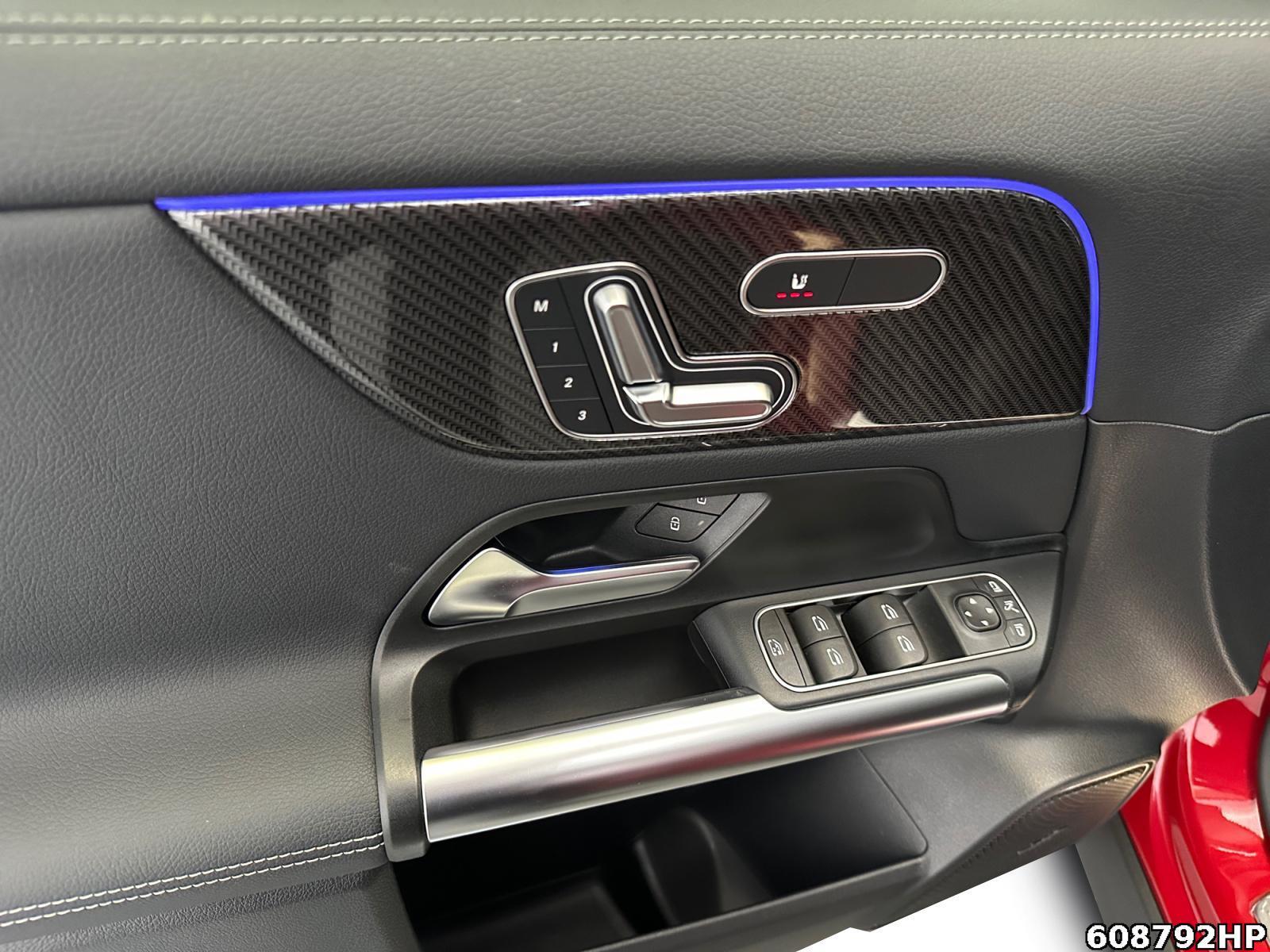 Fahrzeugabbildung Mercedes-Benz GLA 250 e AMG Pano Burmester Distronic AHK Memor