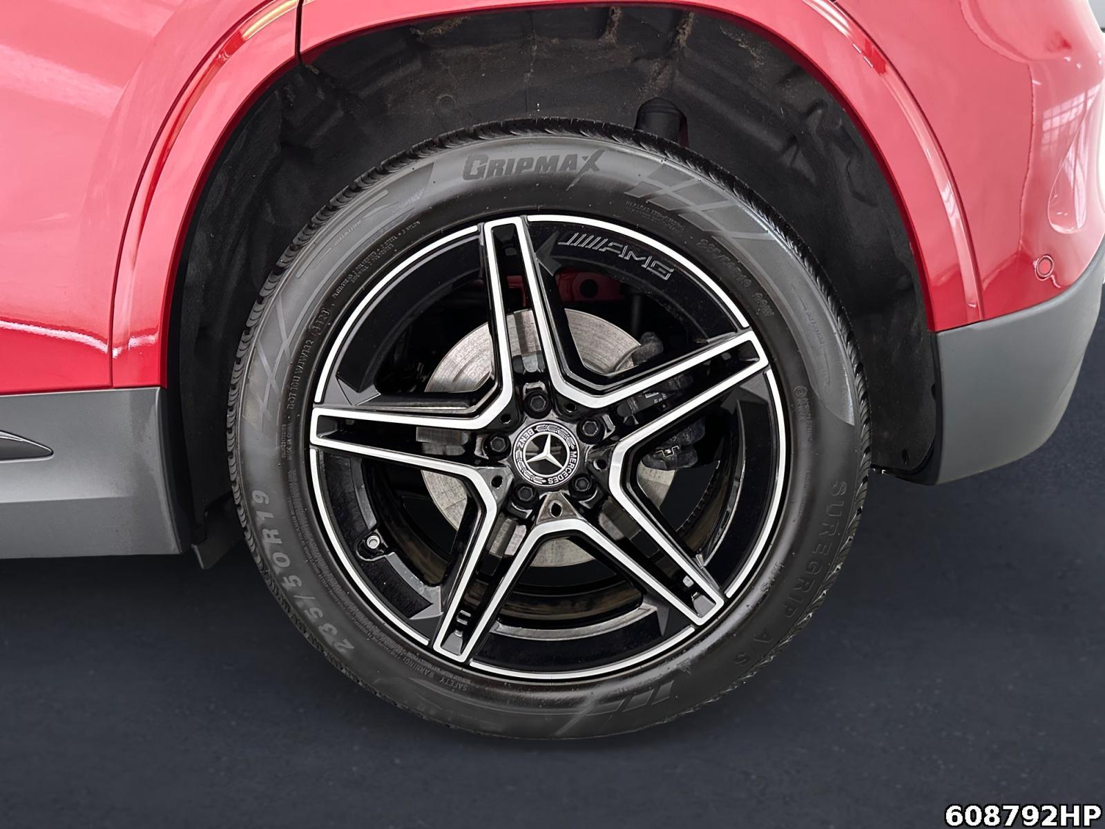 Fahrzeugabbildung Mercedes-Benz GLA 250 e AMG Pano Burmester Distronic AHK Memor