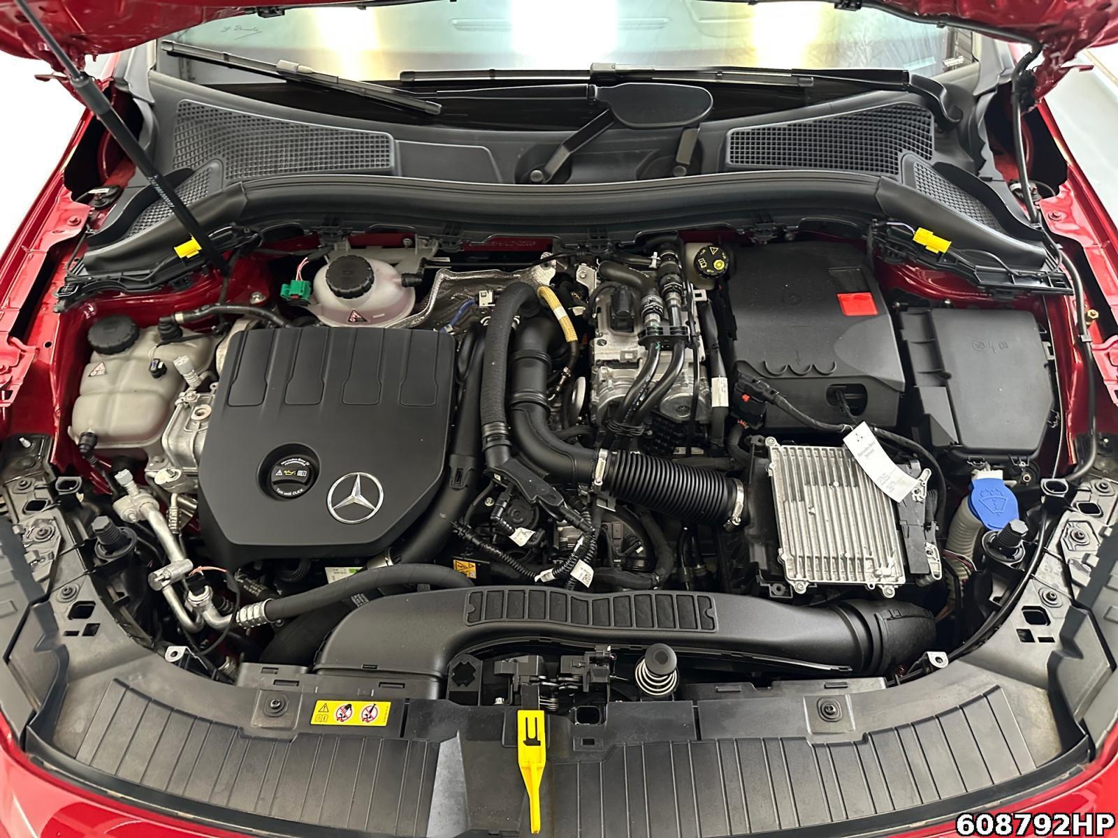Fahrzeugabbildung Mercedes-Benz GLA 250 e AMG Pano Burmester Distronic AHK Memor